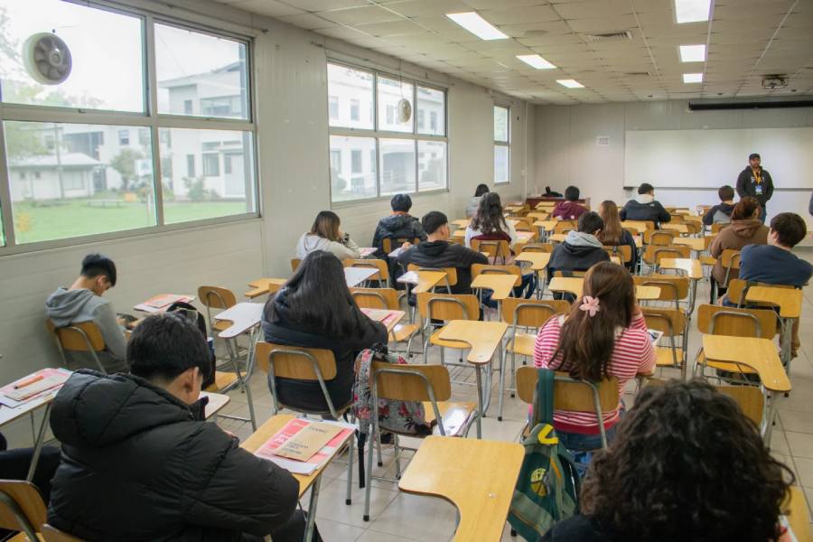 Más de 4,000 estudiantes participan en el Ensayo PAES UdeC en Chillán: Oportunidad para medir habilidades y conocer la universidad