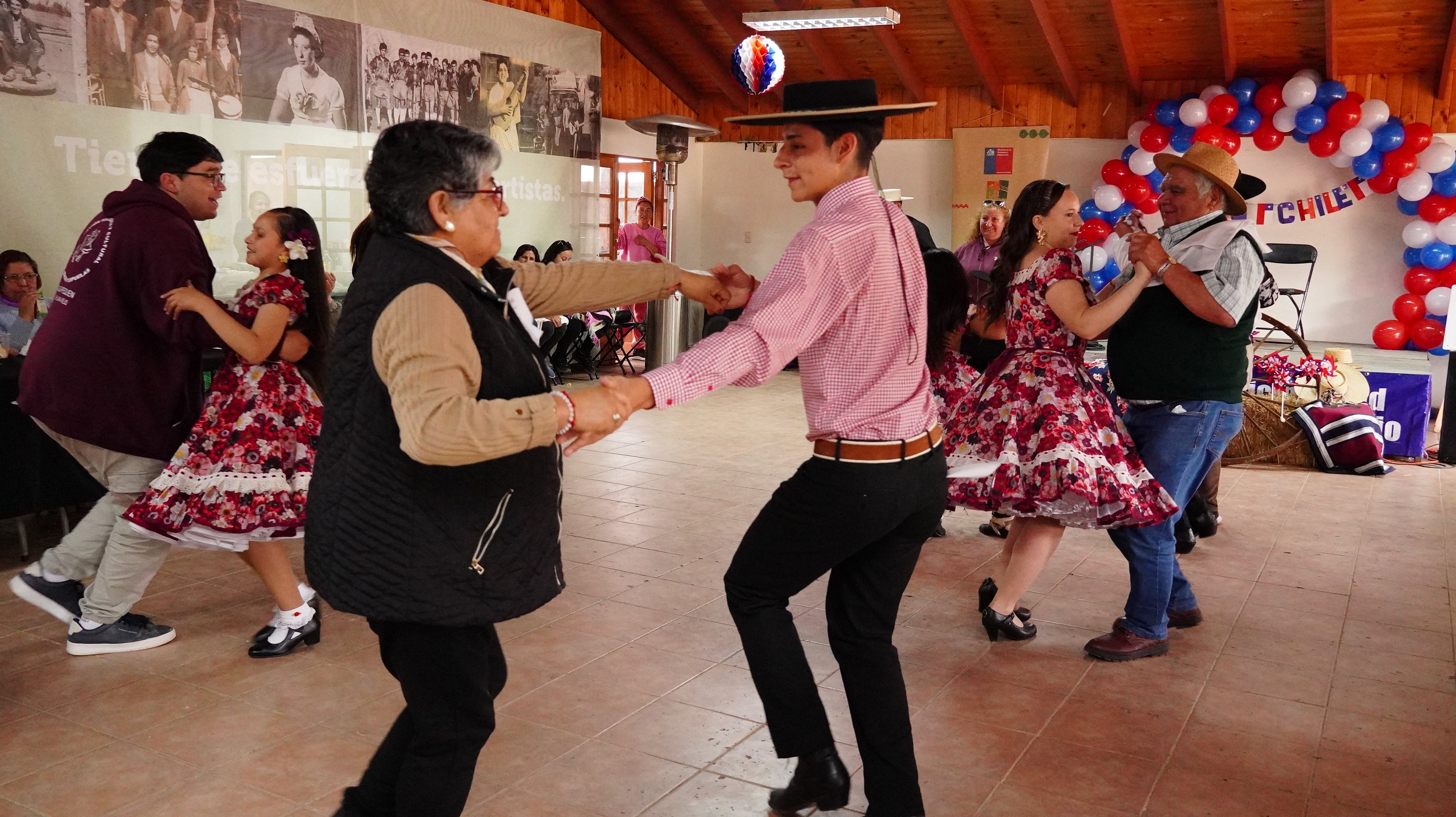 Rucapequén celebra Fiestas Patrias con jornada de encuentro y reconocimiento para sus personas mayores