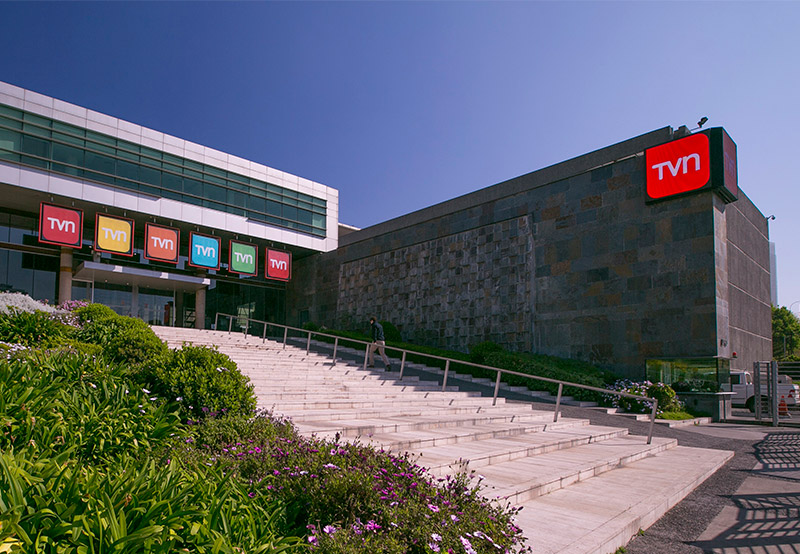 TVN arrenda Estudio 5 y dependencias a Porcel TV para producción de programa de streaming. El contrato de arriendo entre TVN y Porcel TV, firmado e…