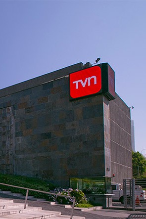 Transparencia en duda: así funciona el polémico arriendo entre TVN y la productora de “Próceres” ligada a republicanos