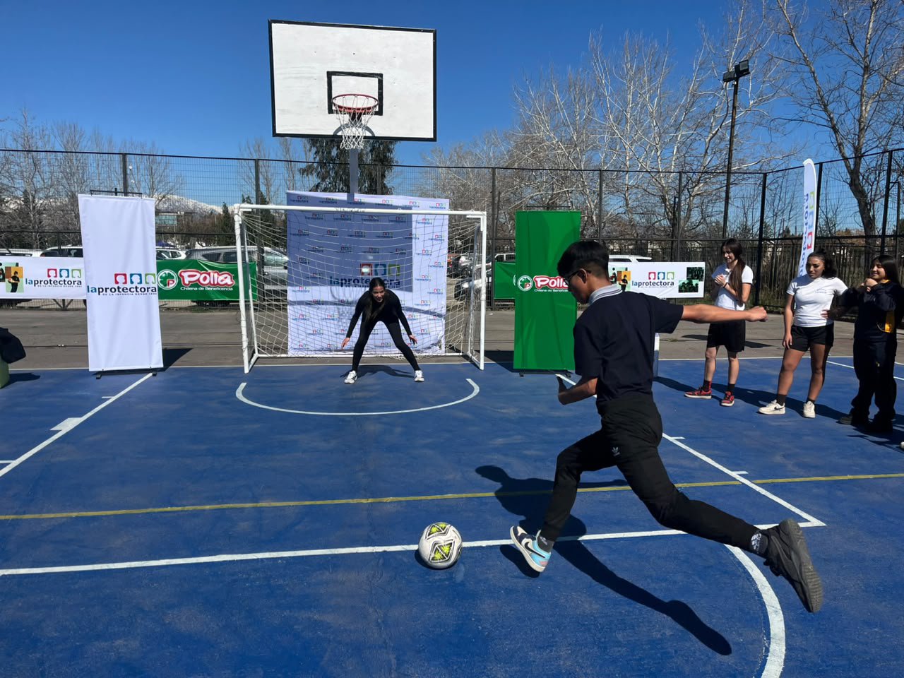 Con los aportes de Polla Chilena de Beneficencia: Renuevan canchas deportivas para más de 2.600 estudiantes de la Protectora de la Infancia