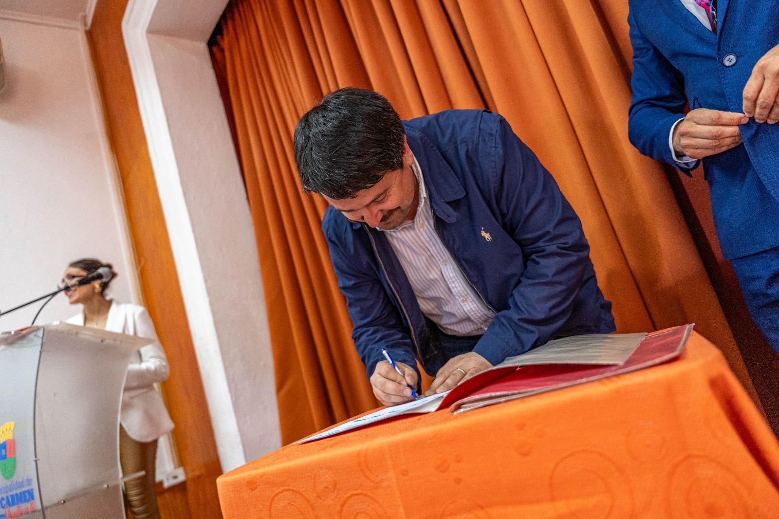 Firman convenio para potenciar y fomentar la lactancia materna en El Carmen