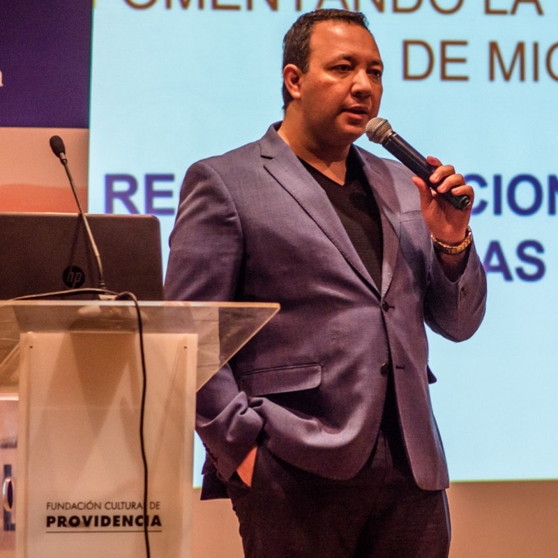 Transformación del Mundo Laboral: Nuevas Carreras en Tecnología, Análisis de Datos y Ética