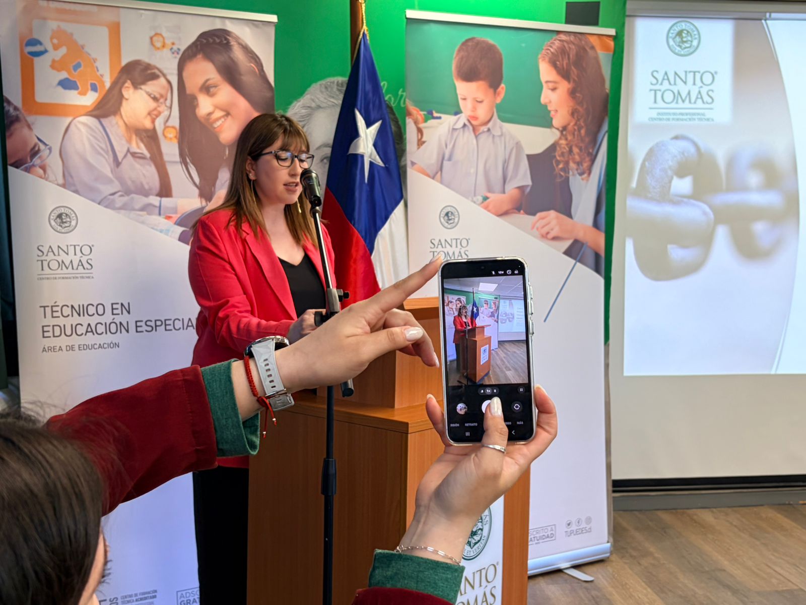 NP: Santo Tomás consolida proyecto de estimulación temprana en la Escuela Arturo Merino Benítez