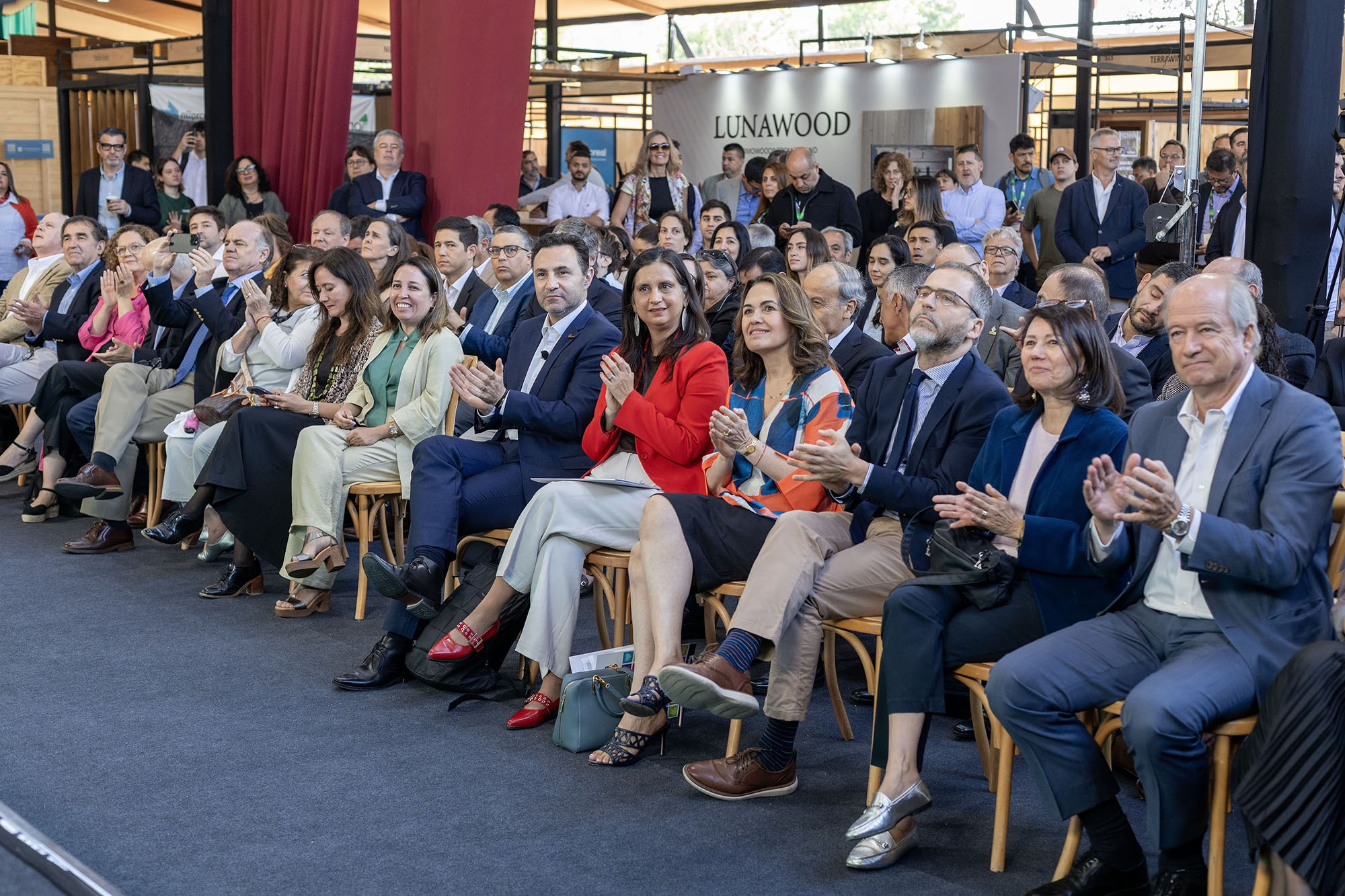 inauguracion-de-la-vigesima-semana-de-la-madera-en-vitacura-con-enfasis-en-sostenibilidad