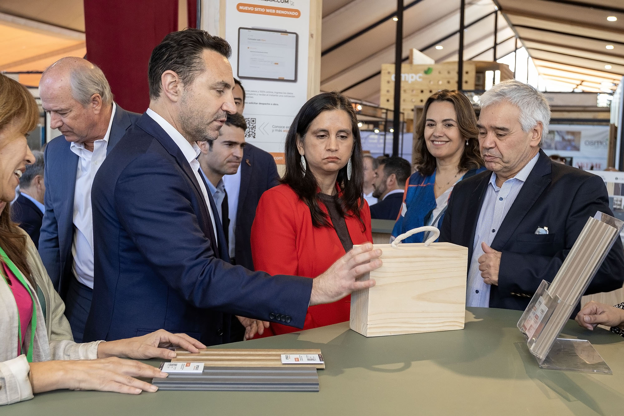 inauguracion-de-la-vigesima-semana-de-la-madera-en-vitacura-con-enfasis-en-sostenibilidad