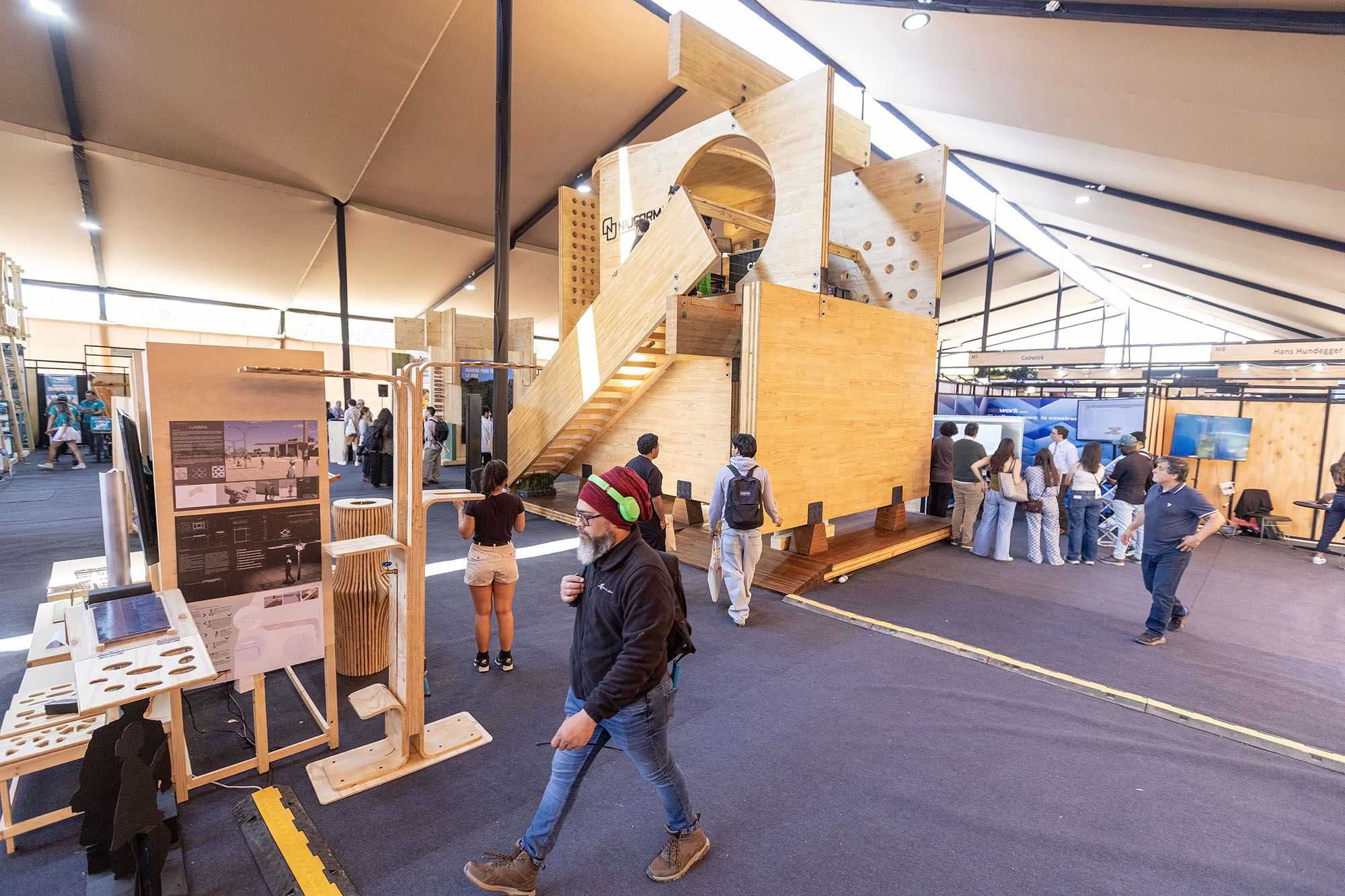 inauguracion-de-la-vigesima-semana-de-la-madera-en-vitacura-con-enfasis-en-sostenibilidad