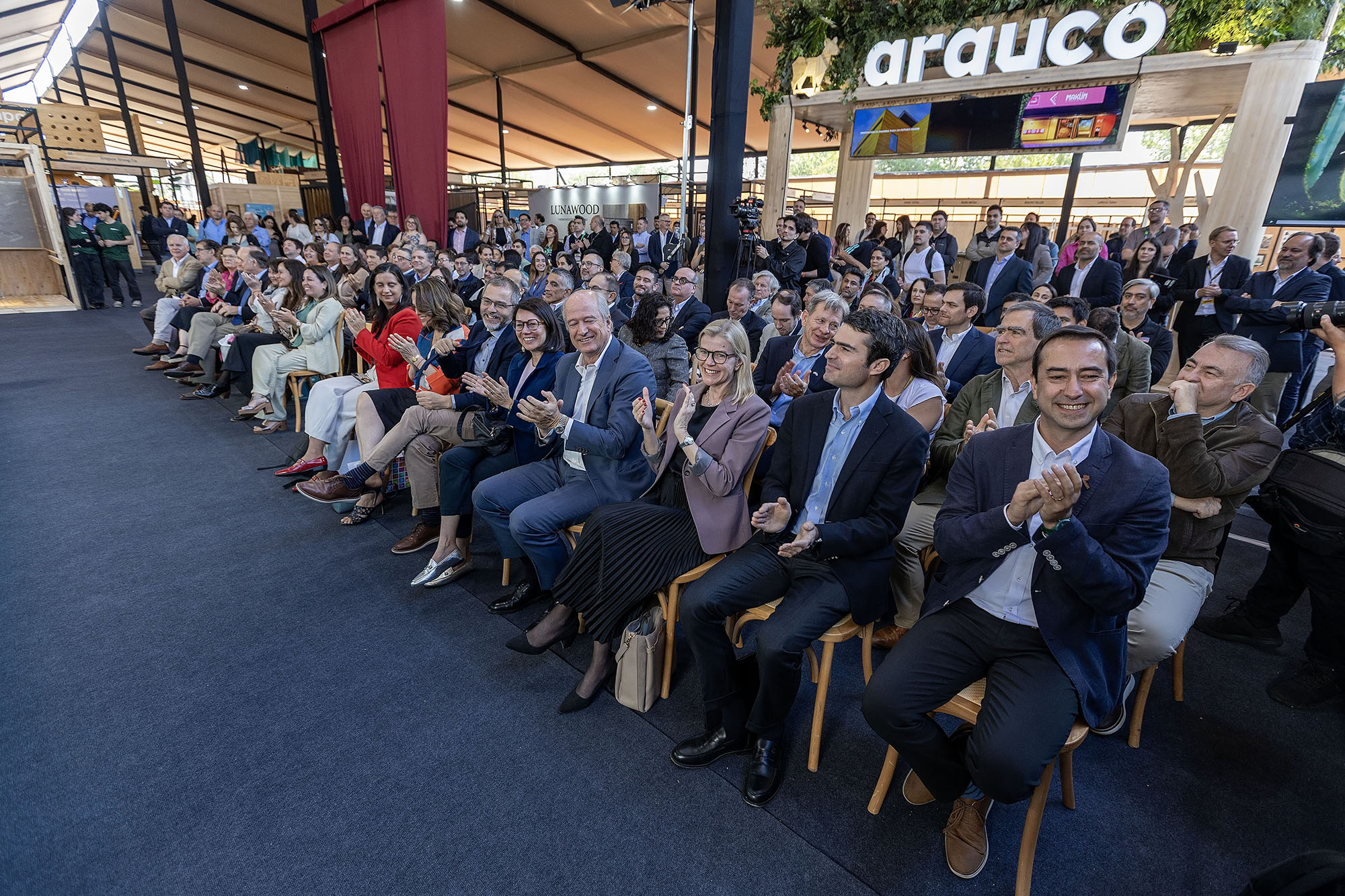 inauguracion-de-la-vigesima-semana-de-la-madera-en-vitacura-con-enfasis-en-sostenibilidad