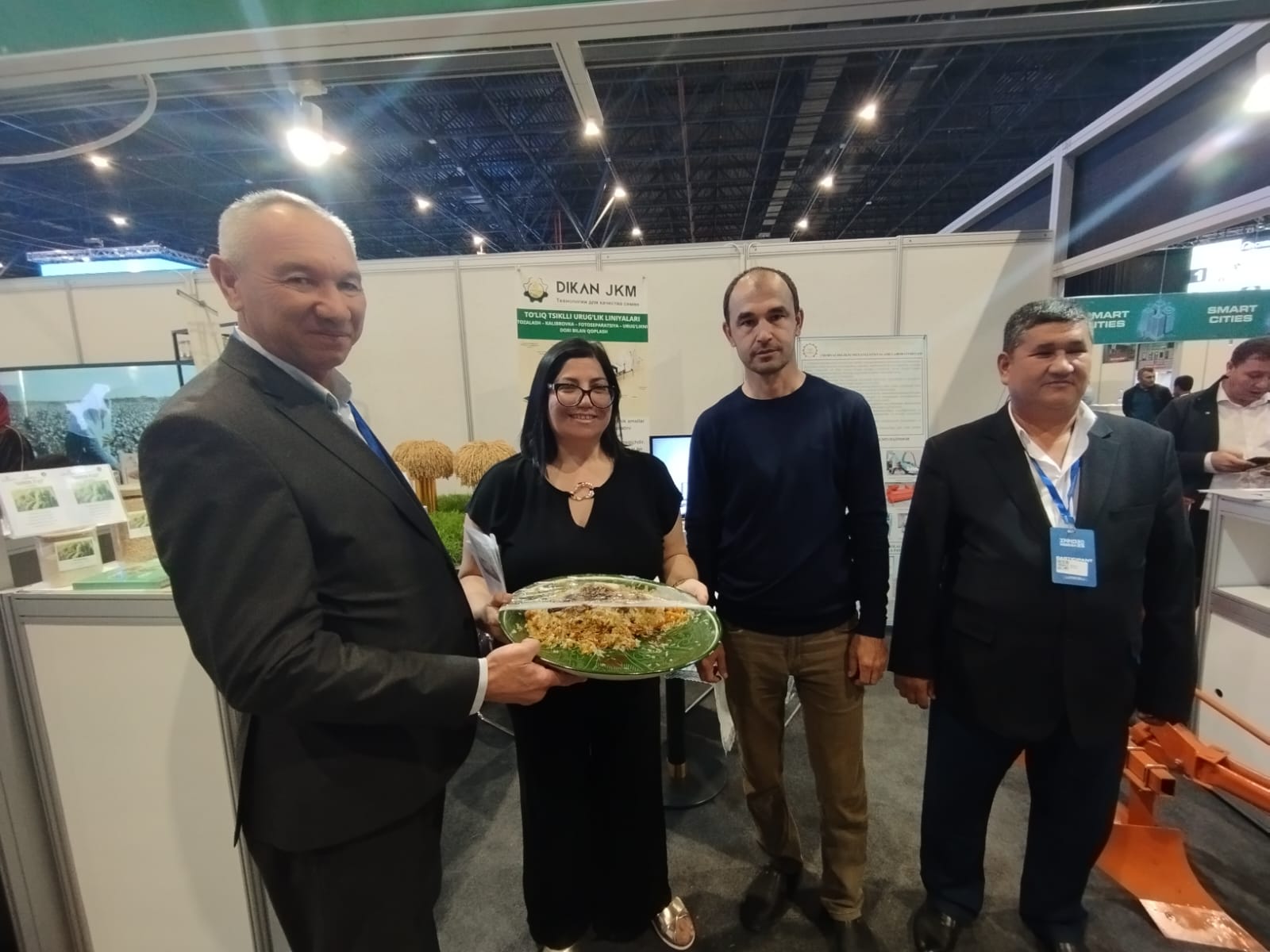 Innovación chilena en arroz despertó interés de Uzbekistán para enfrentar problemas de sequía