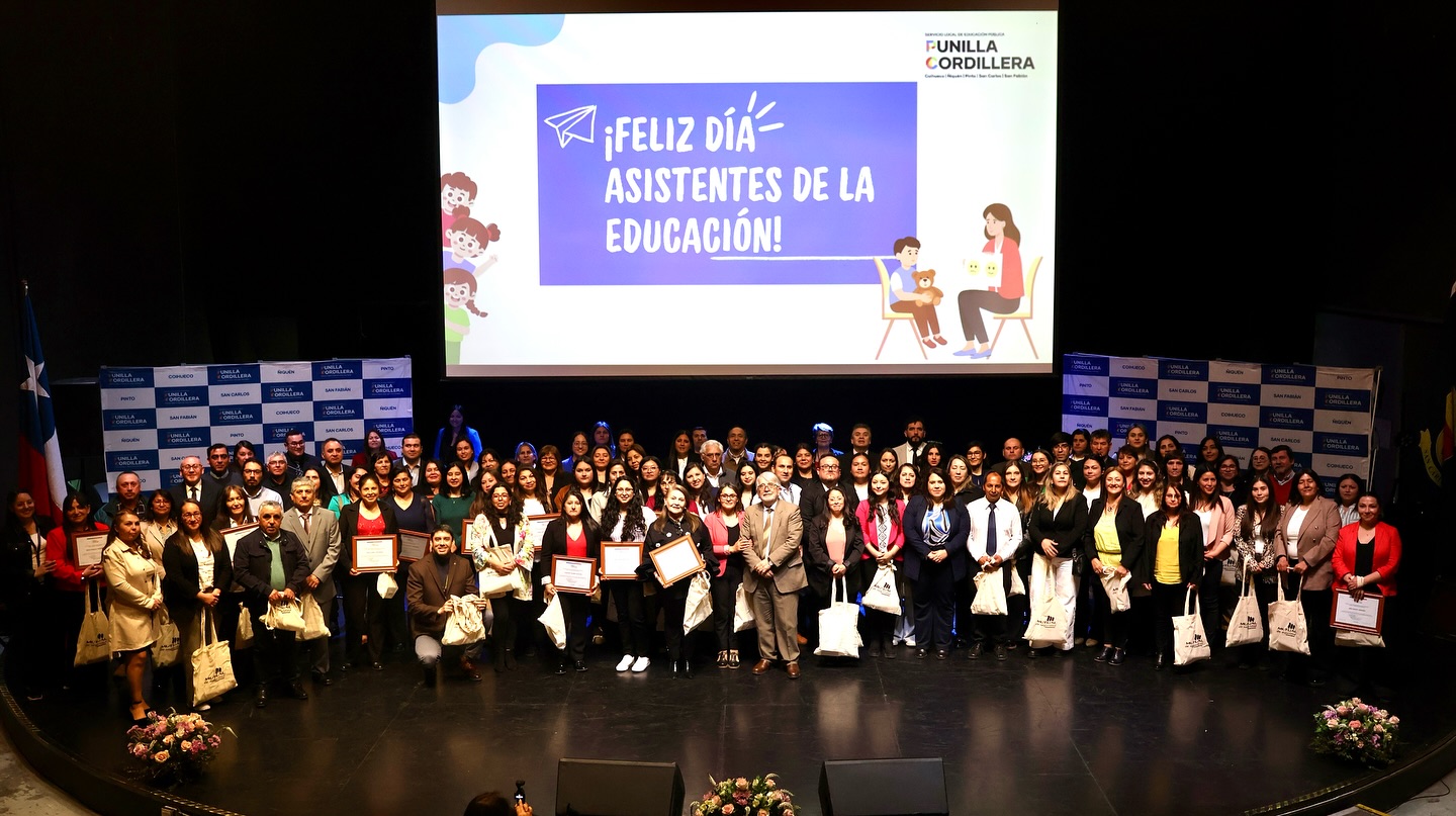 SLEP Punilla Cordillera reconoció a 95 de sus Asistentes de la Educación con emotiva ceremonia