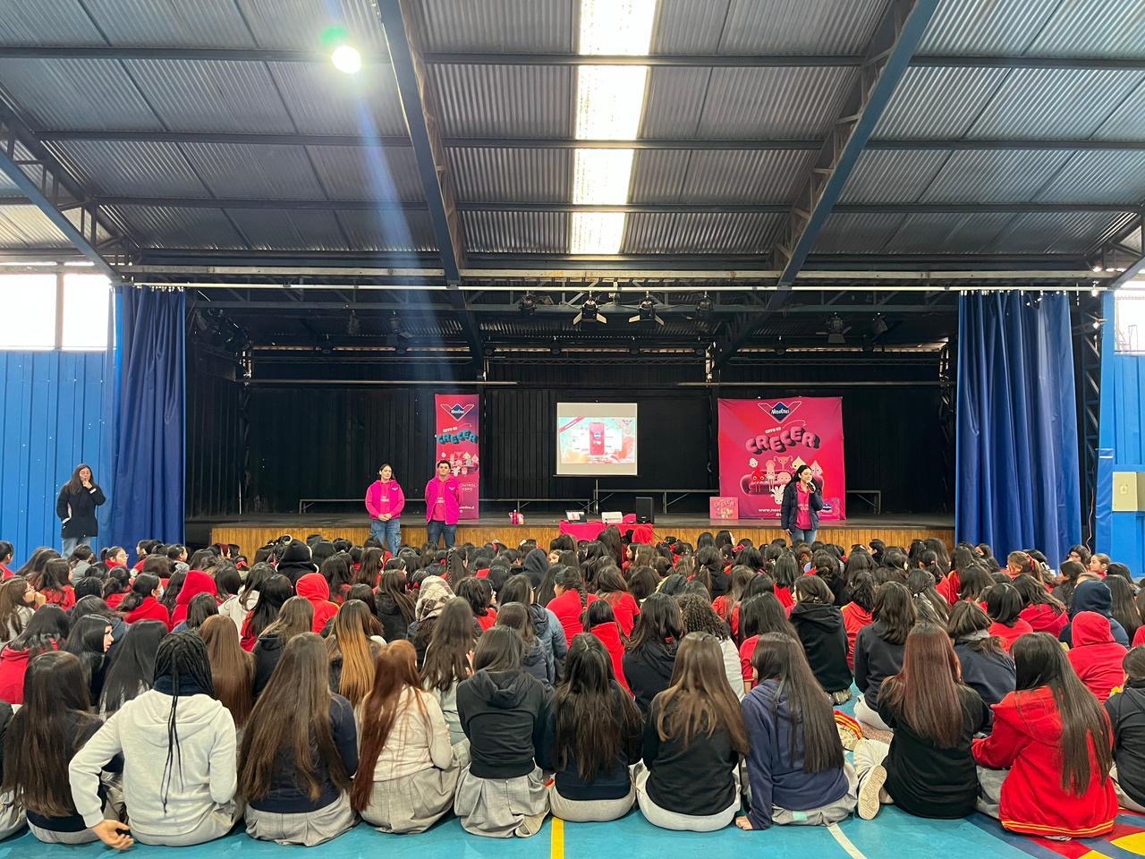 Comunicado | Día Internacional de la Niña: 1 de cada 4 escolares falta al colegio por la menstruación