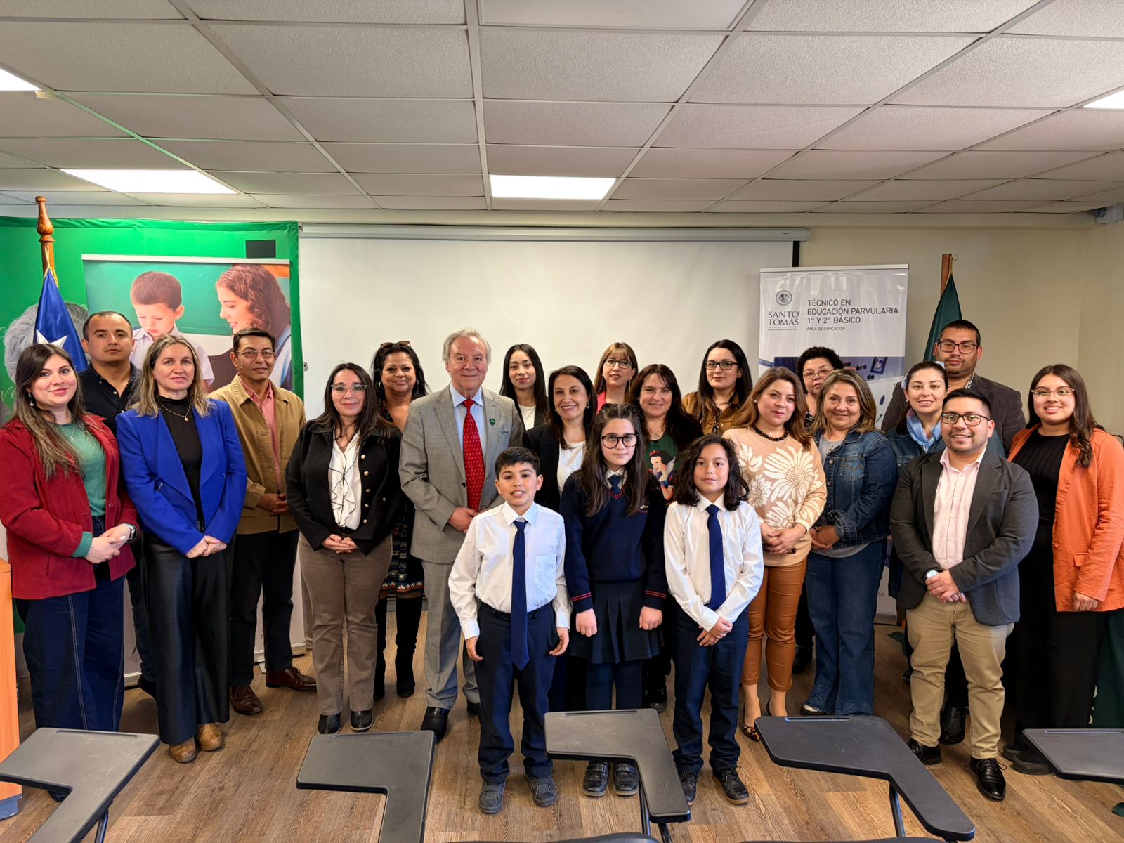 NP: Santo Tomás consolida proyecto de estimulación temprana en la Escuela Arturo Merino Benítez