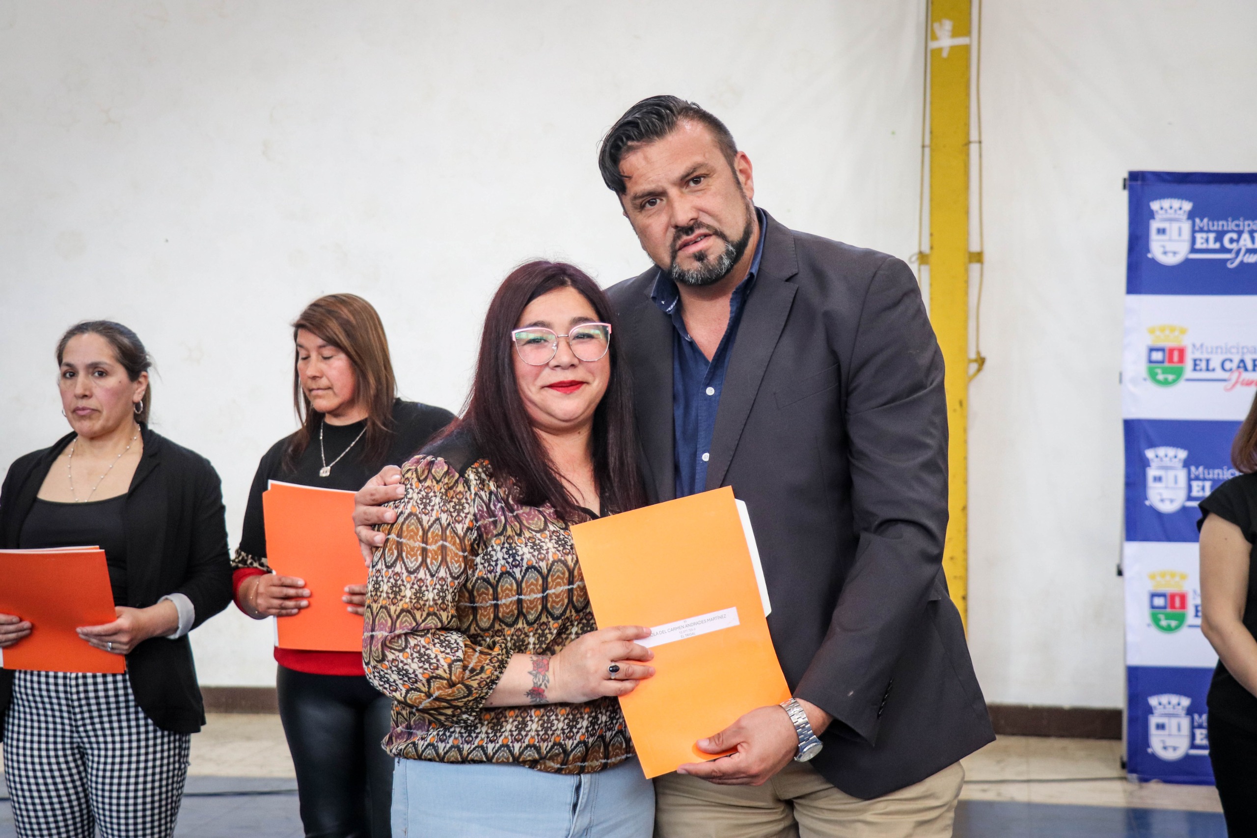 Fwd: 209 familias de El Carmen reciben las escrituras de sus viviendas