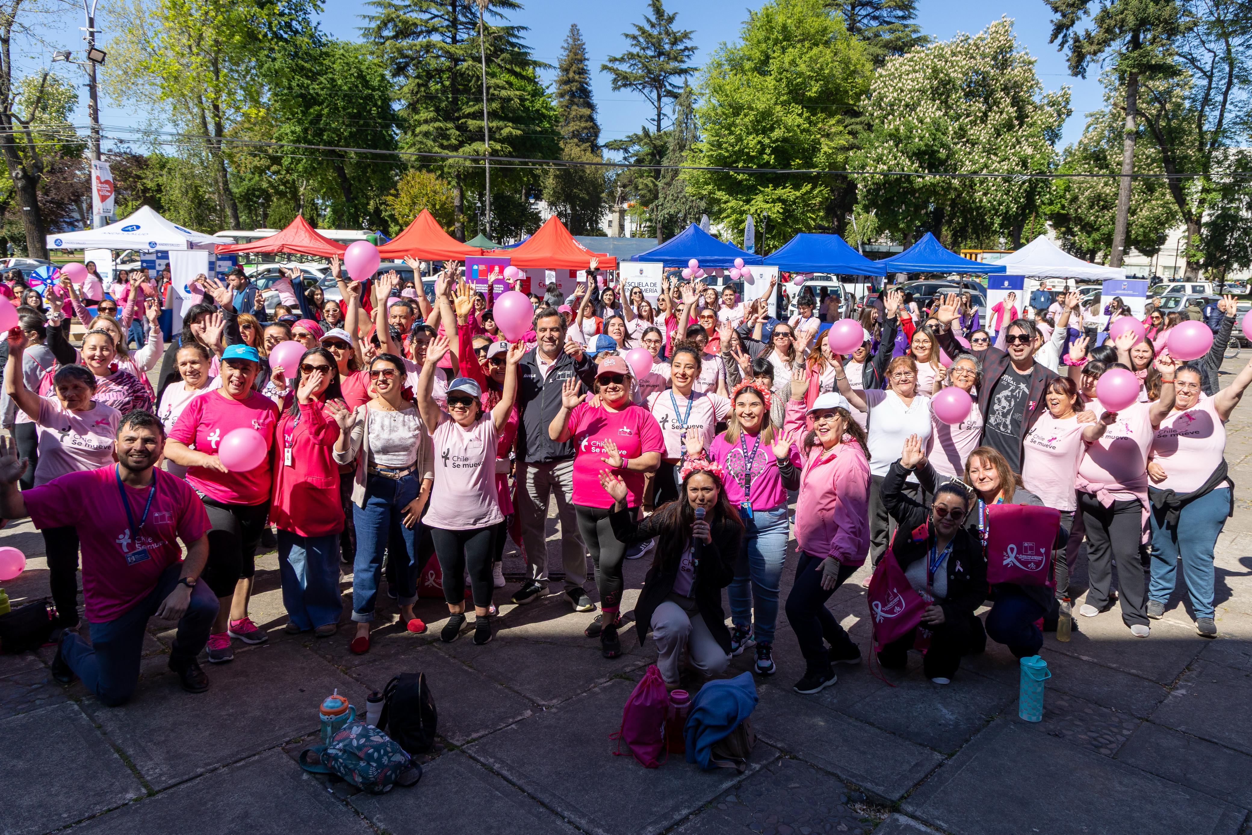 CP - Ñuble se moviliza contra el cáncer de mama con masiva Zumbatón