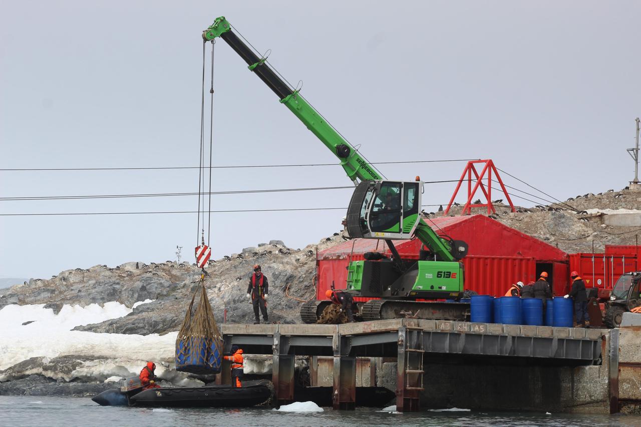 Celebración de los 76 años del Centro de Asuntos Antárticos del Ejército en Chile