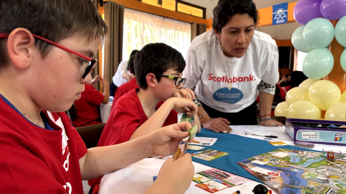 Estudiantes de las regiones del Biobío, Maule y Ñuble participarán de la gran final del Torneo de educación financiera “Creamos Futuro” a nivel nacional