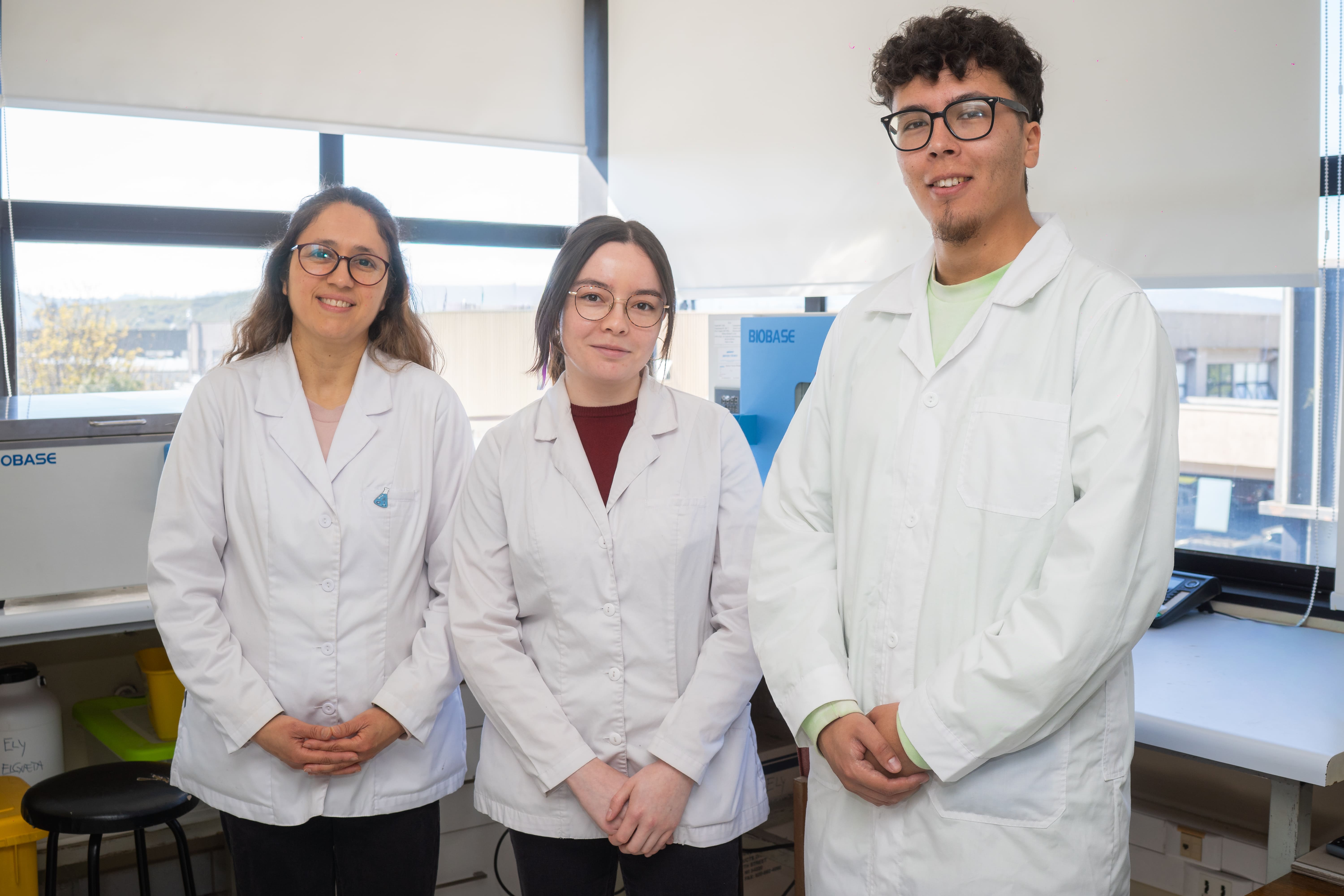 Comunicado: Doctorando UCSC obtiene fondo ANID por proyecto que reutiliza conchas para purificar aguas