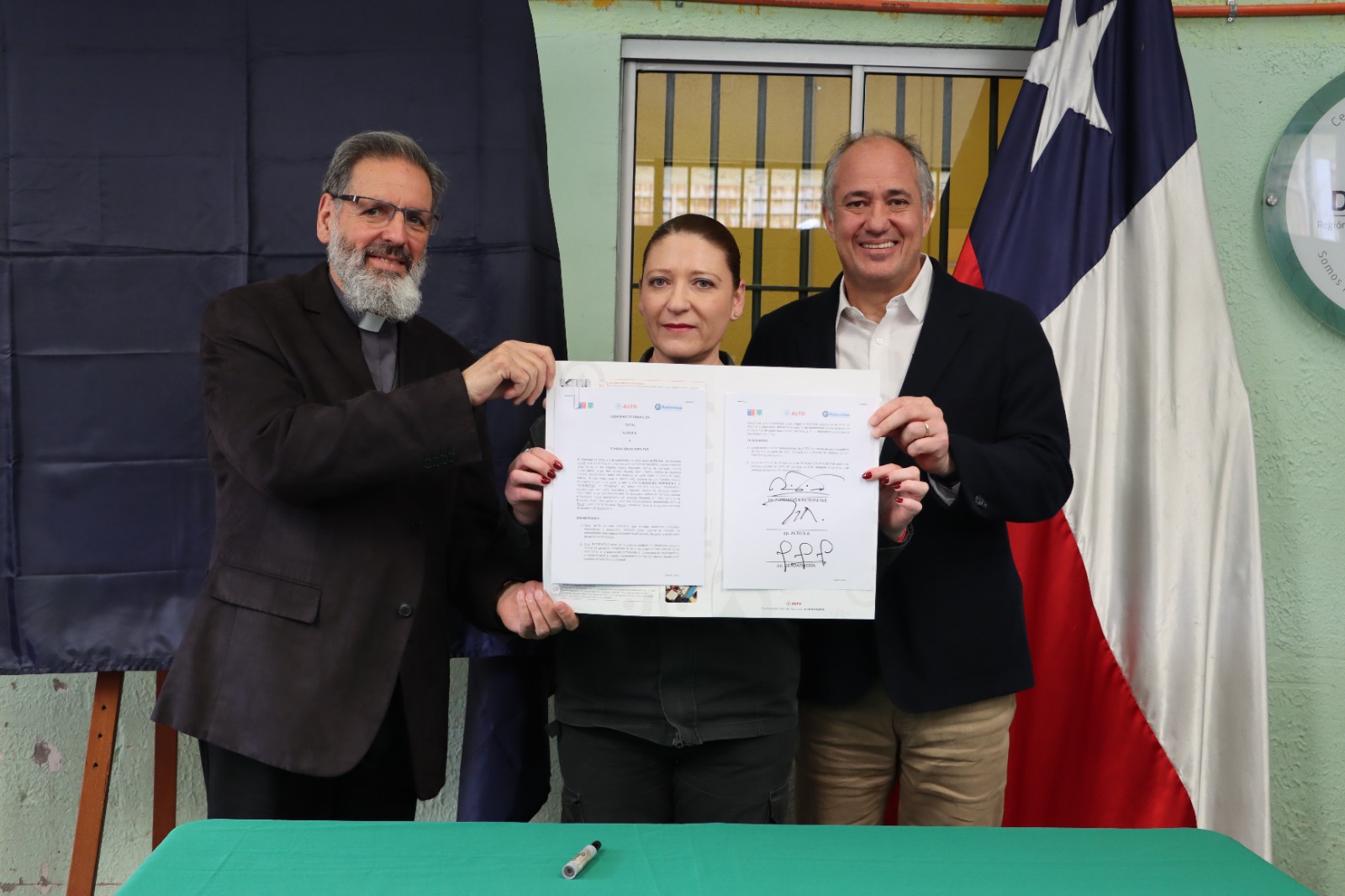 Convenio busca fortalecer la reinserción social y laboral de internos de Colina 2