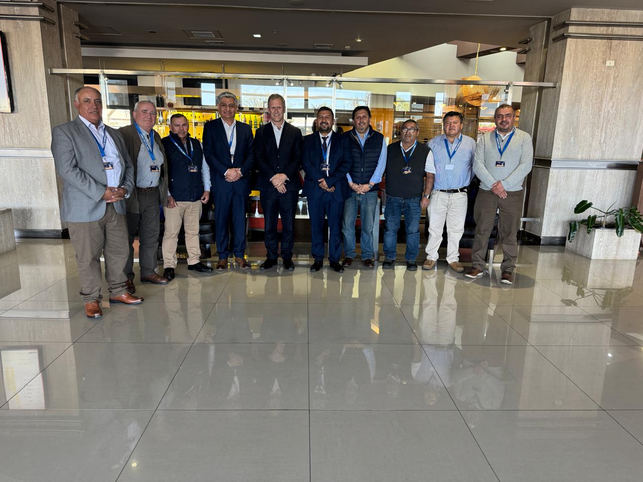 CON FOCO EN LA ELECTROMOVILIDAD Y EL RECAUDO ELECTRÓNICO : MÁS DE 100 DIRIGENTES DEL TRANSPORTE MAYOR URBANO SE REUNIERON EN CALAMA