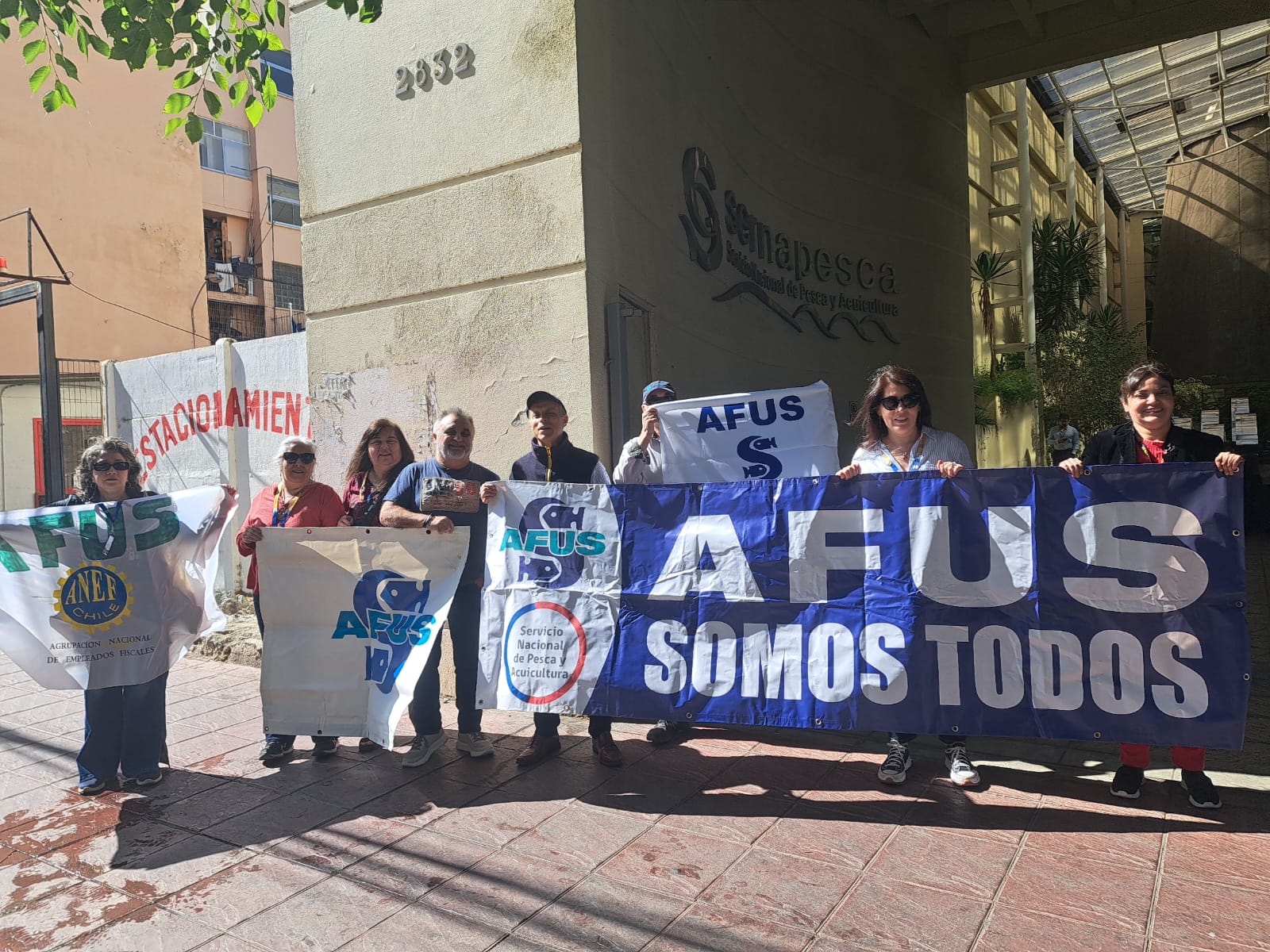 FUNCIONARIOS DE SERNAPESCA EMPLAZAN A PRESIDENCIALES