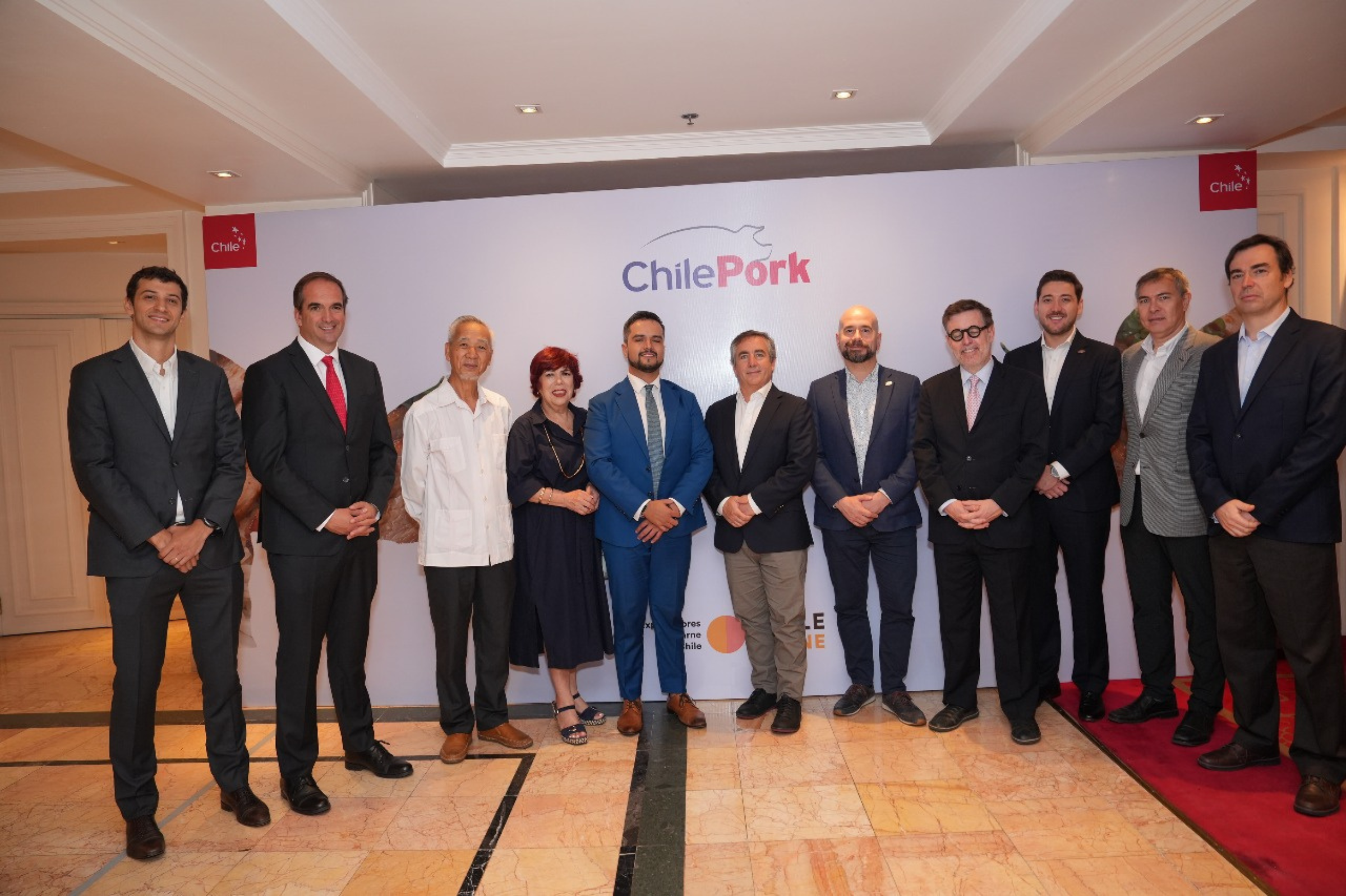 Exportadores de carne de cerdo chilena participan en importante evento en Vietnam