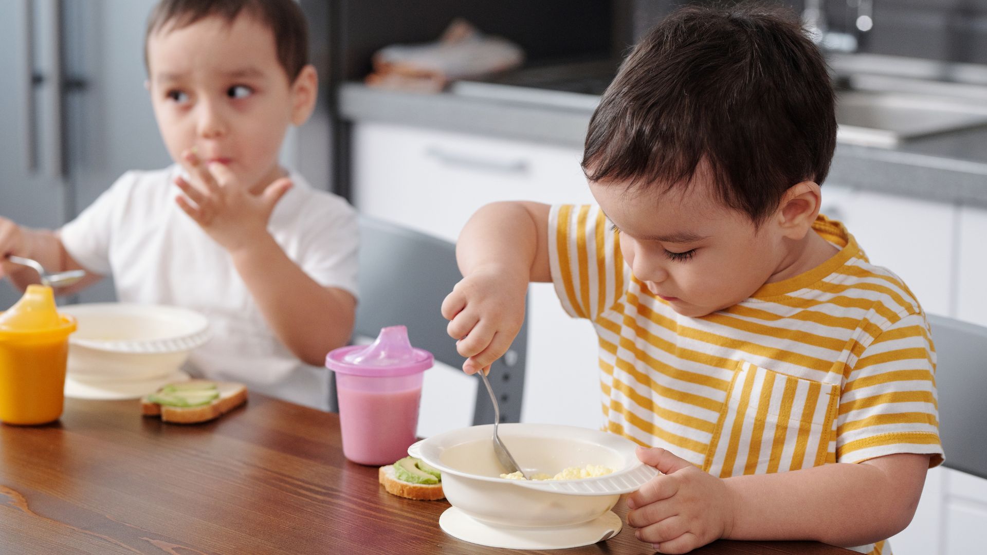 Importancia de las proteínas en el crecimiento y desarrollo de niños y adolescentes