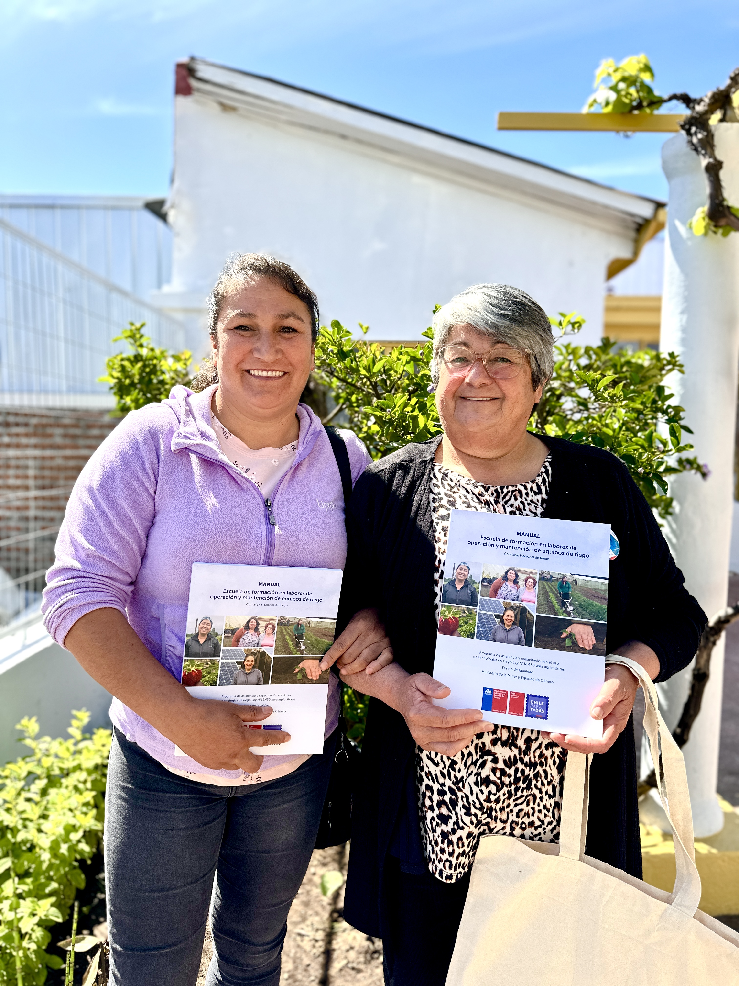 CP "Mujeres del Maule se abren camino en la innovación agrícola a través de programa de capacitación de la Comisión Nacional de Riego"