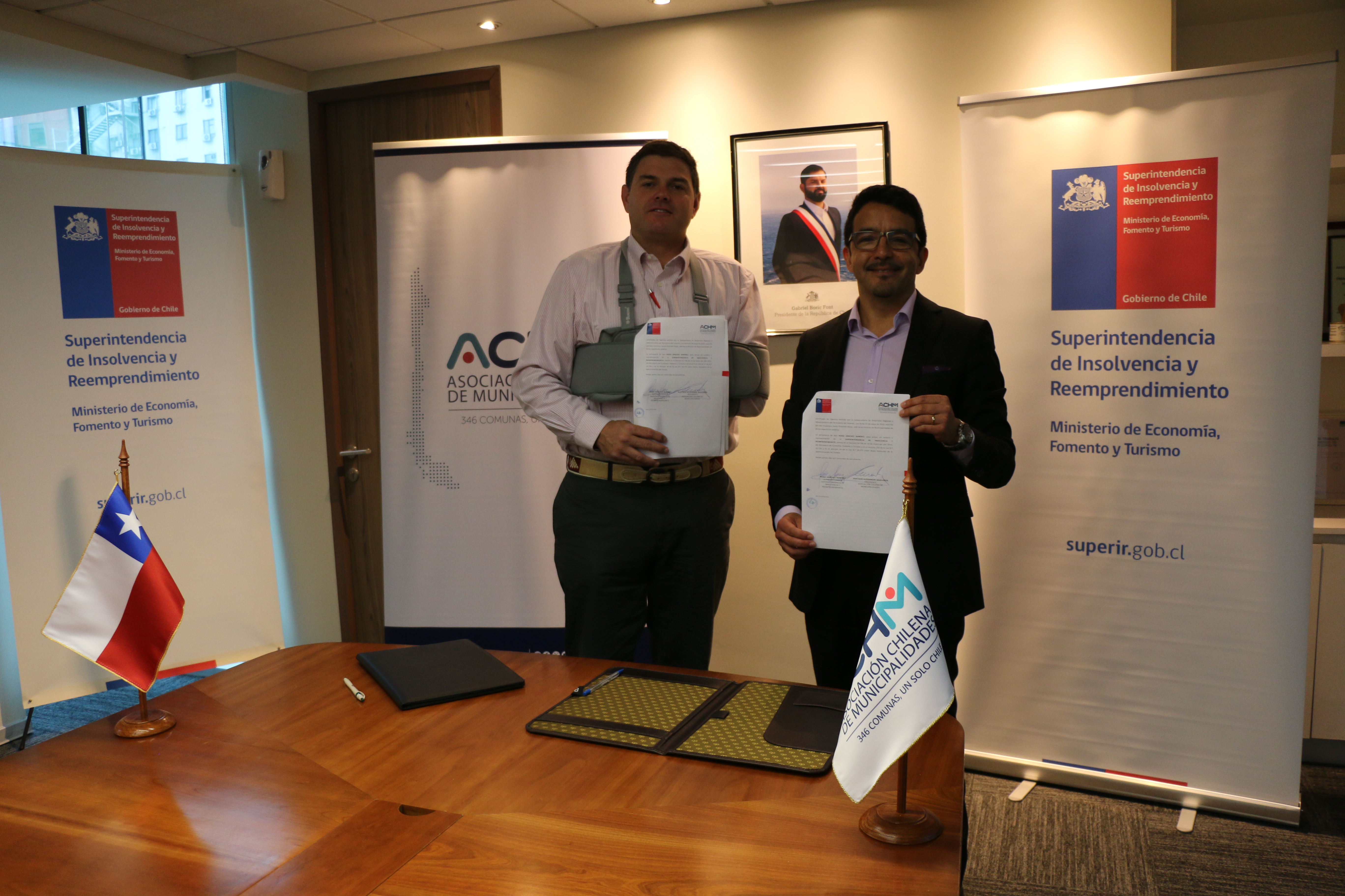 COMUNICADO DE PRENSA: Superintendencia de Insolvencia y Reemprendimiento y Asociación Chilena de Municipalidades firman convenio para fortalecer la educación financiera y el apoyo a emprendedores locales