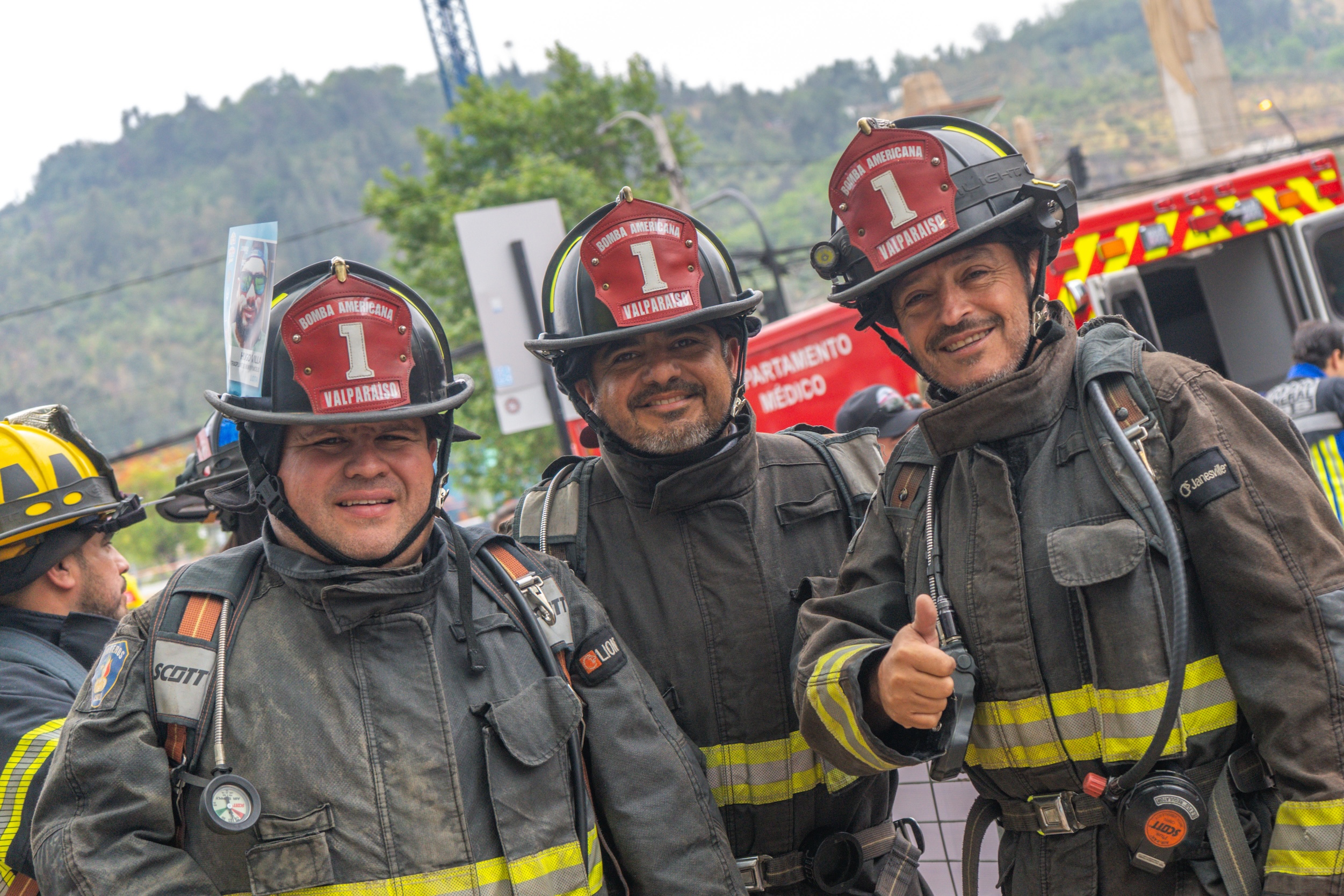Récord de 2.300 bomberos celebran 10° aniversario  de “Corremos por la Vida” en el Costanera Center