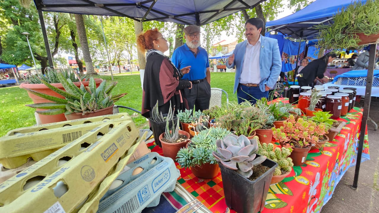 Talleres, exposiciones y participación estatal destacaron en la jornada de Expo Prodesal 2025
