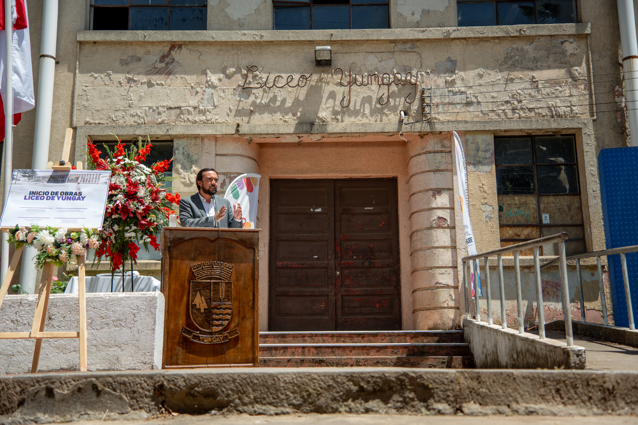 Tras 15 años de espera, inicia construcción del nuevo Liceo A-17 en Yungay