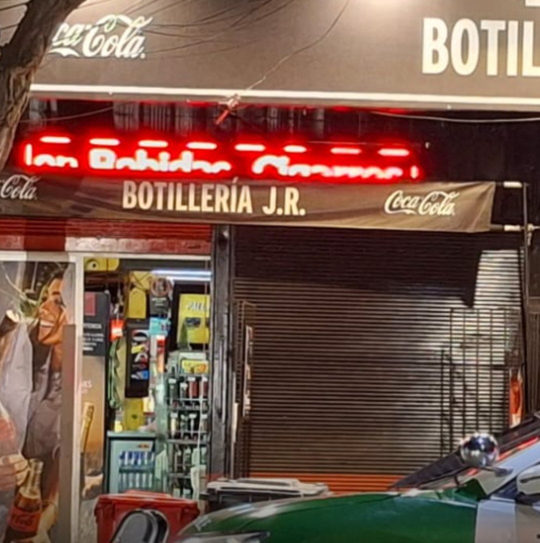 Asalto en botillería de Colina termina con un delincuente muerto y tres en fuga