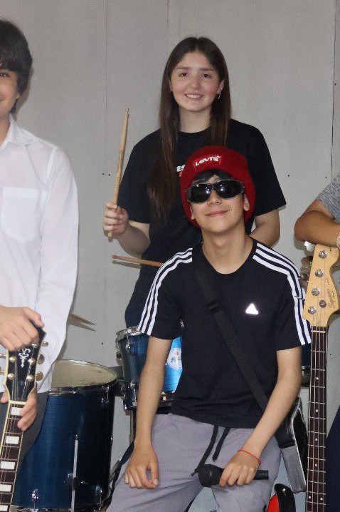 Estudiantes del Liceo Diego Portales de San Carlos ganan concurso nacional de música "Los Jaivas Siempre"