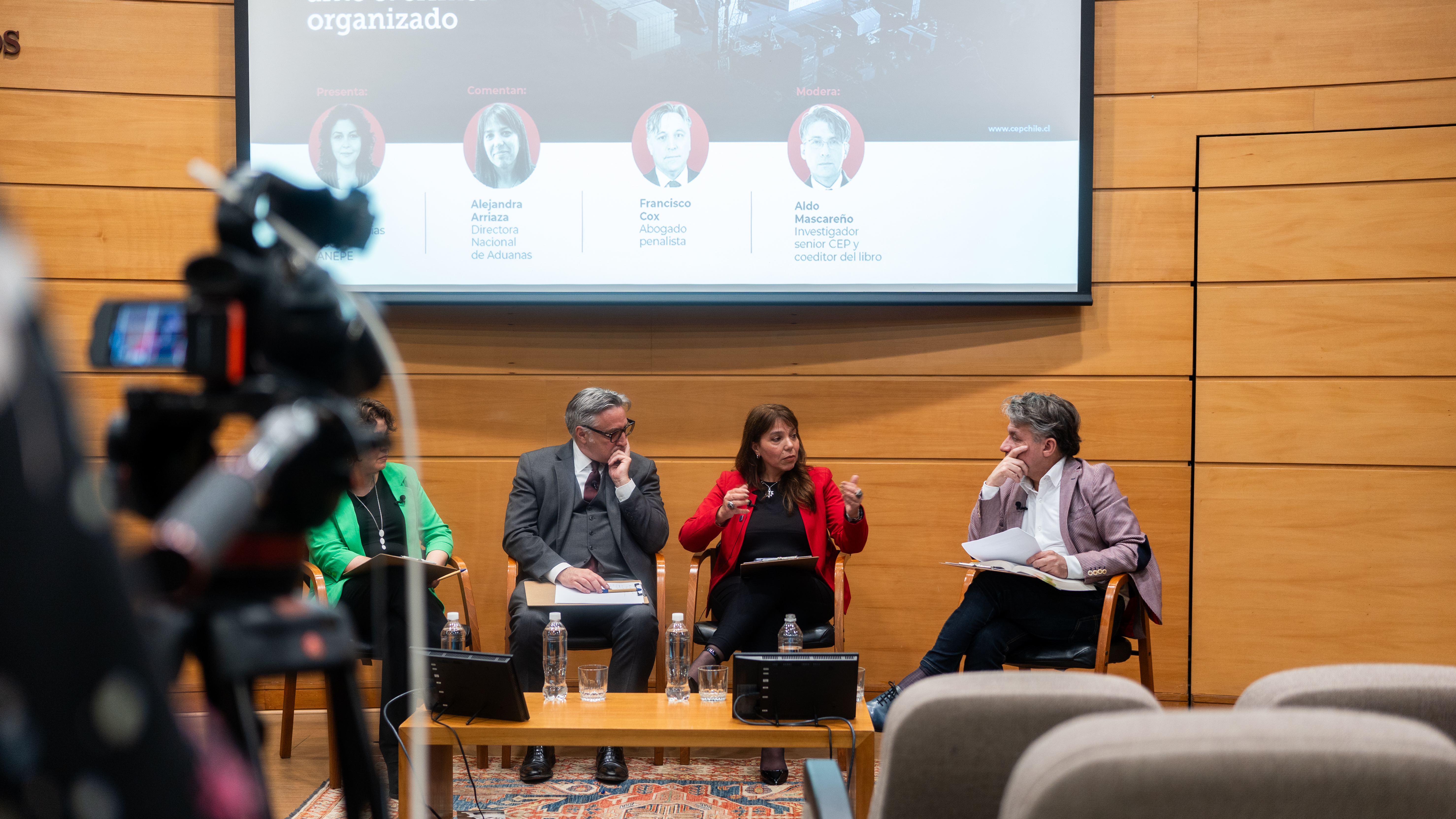 Aduanas pone foco en la inteligencia y estrategia para enfrentar crimen organizado en puertos