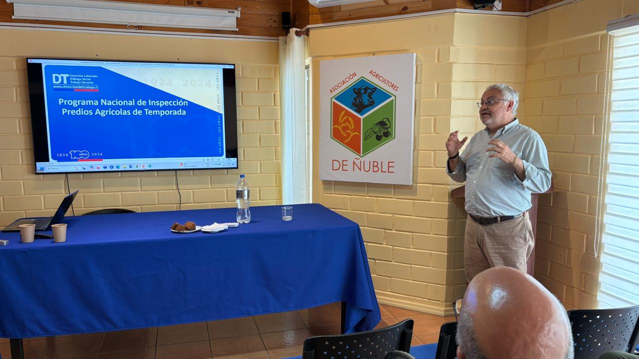 Gremio agrícola y Dirección del Trabajo abren coordinación clave para asegurar contratación formal en el peak de cosechas en Ñuble