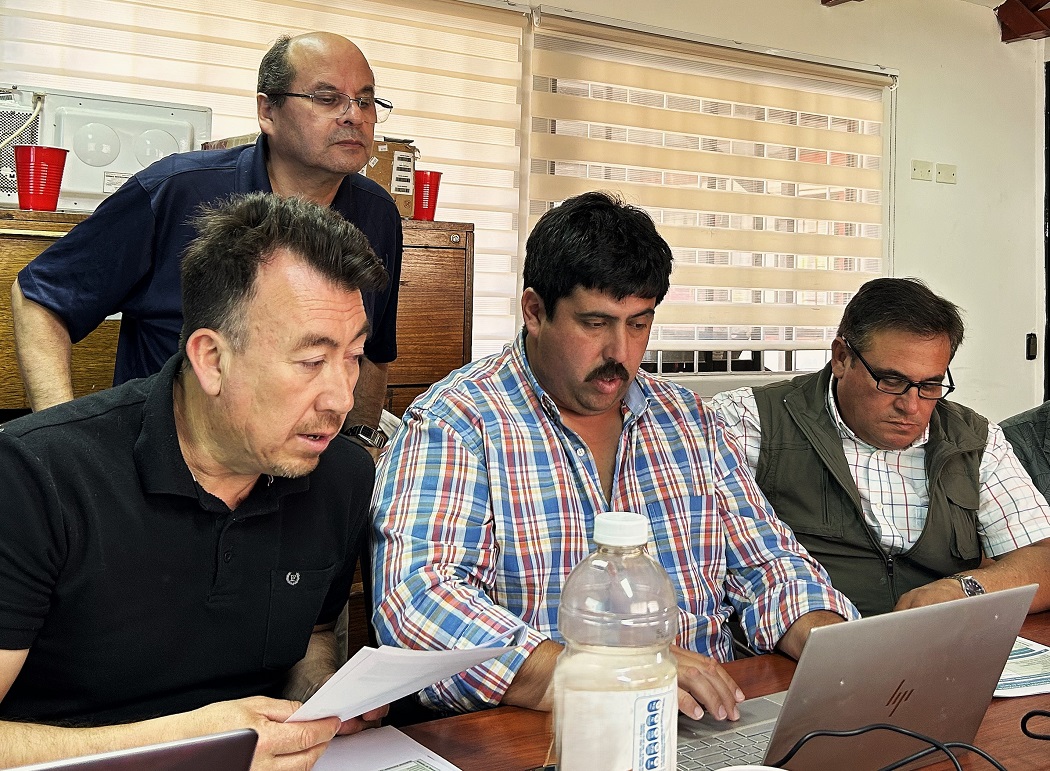 Con softwares especializados en valoración de costos y rentabilidad, INIA capacitó a equipo Prodesal de San Carlos
