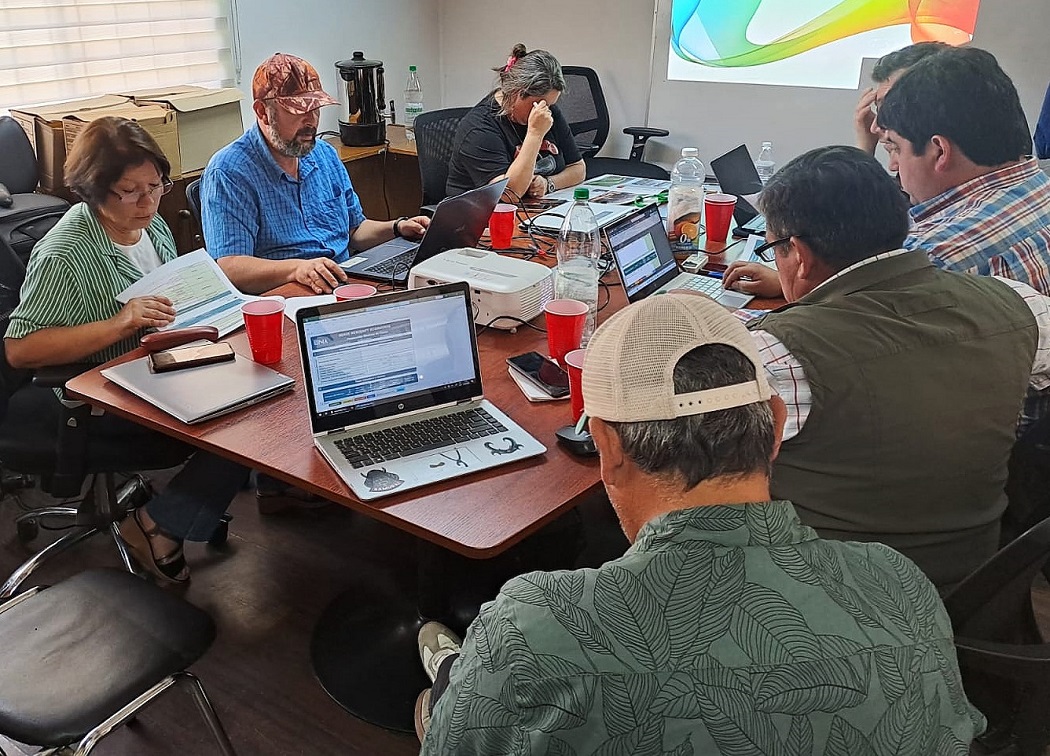 Con softwares especializados en valoración de costos y rentabilidad, INIA capacitó a equipo Prodesal de San Carlos