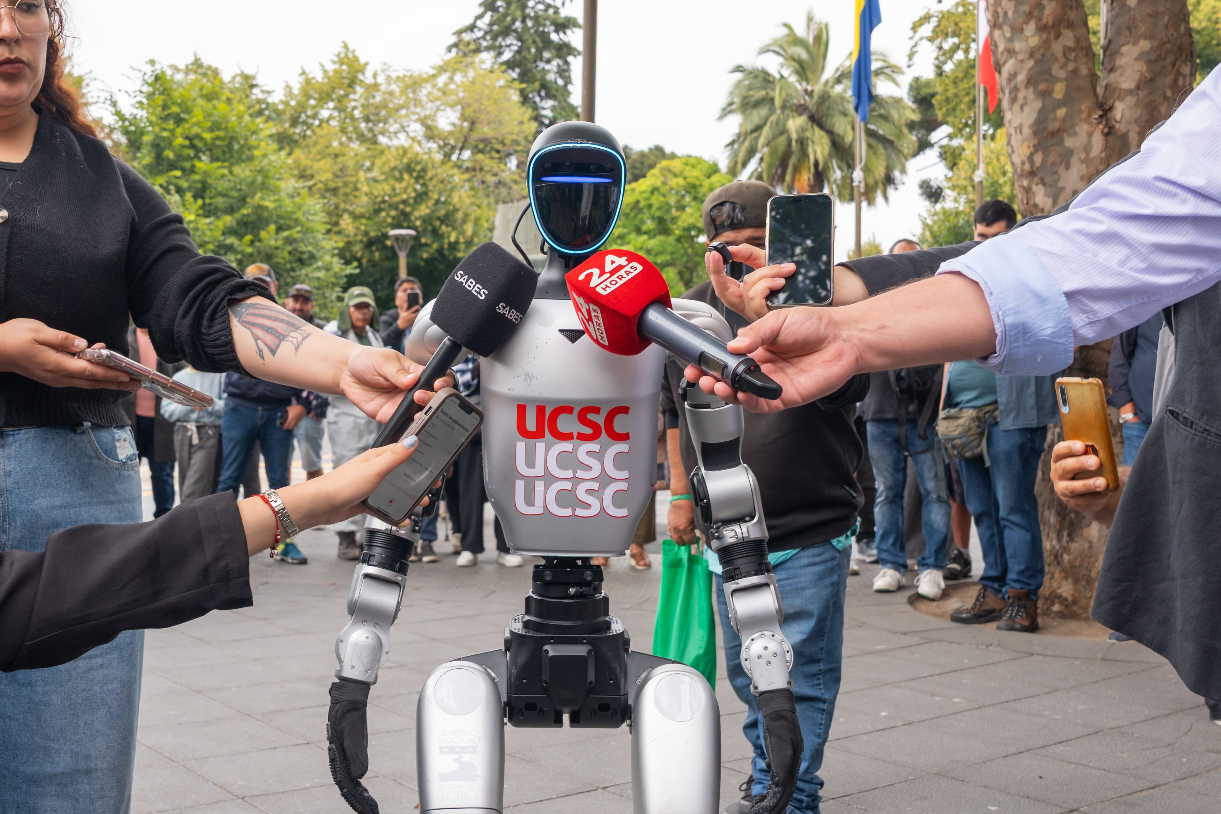 Universidad Católica de la Santísima Concepción presenta su primer robot humanoide programable en Concepción