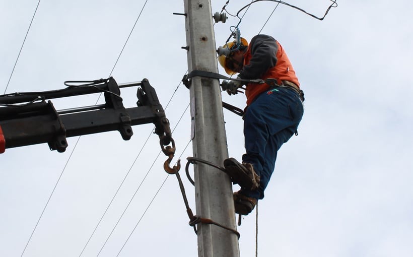 Copelec activa plan de contingencia por tormentas eléctricas en Ñuble.