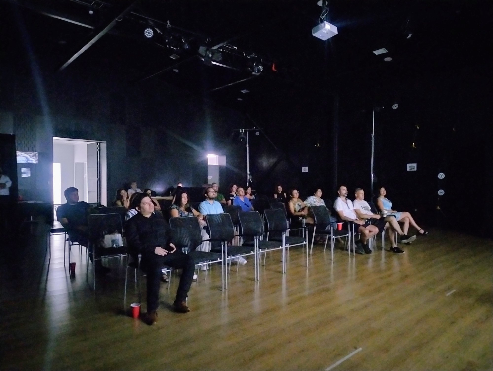 Público chillanejo se emocionó con documental sobre el borde costero de Ñuble