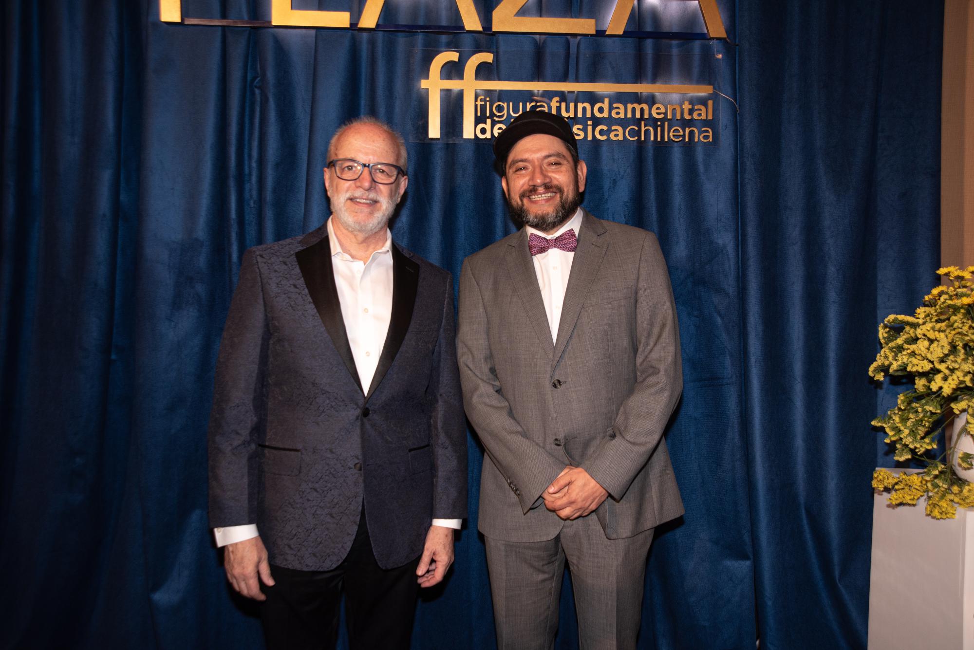 Alberto Plaza recibe el Premio Figura Fundamental de la Música Chilena 2025 en una emotiva ceremonia