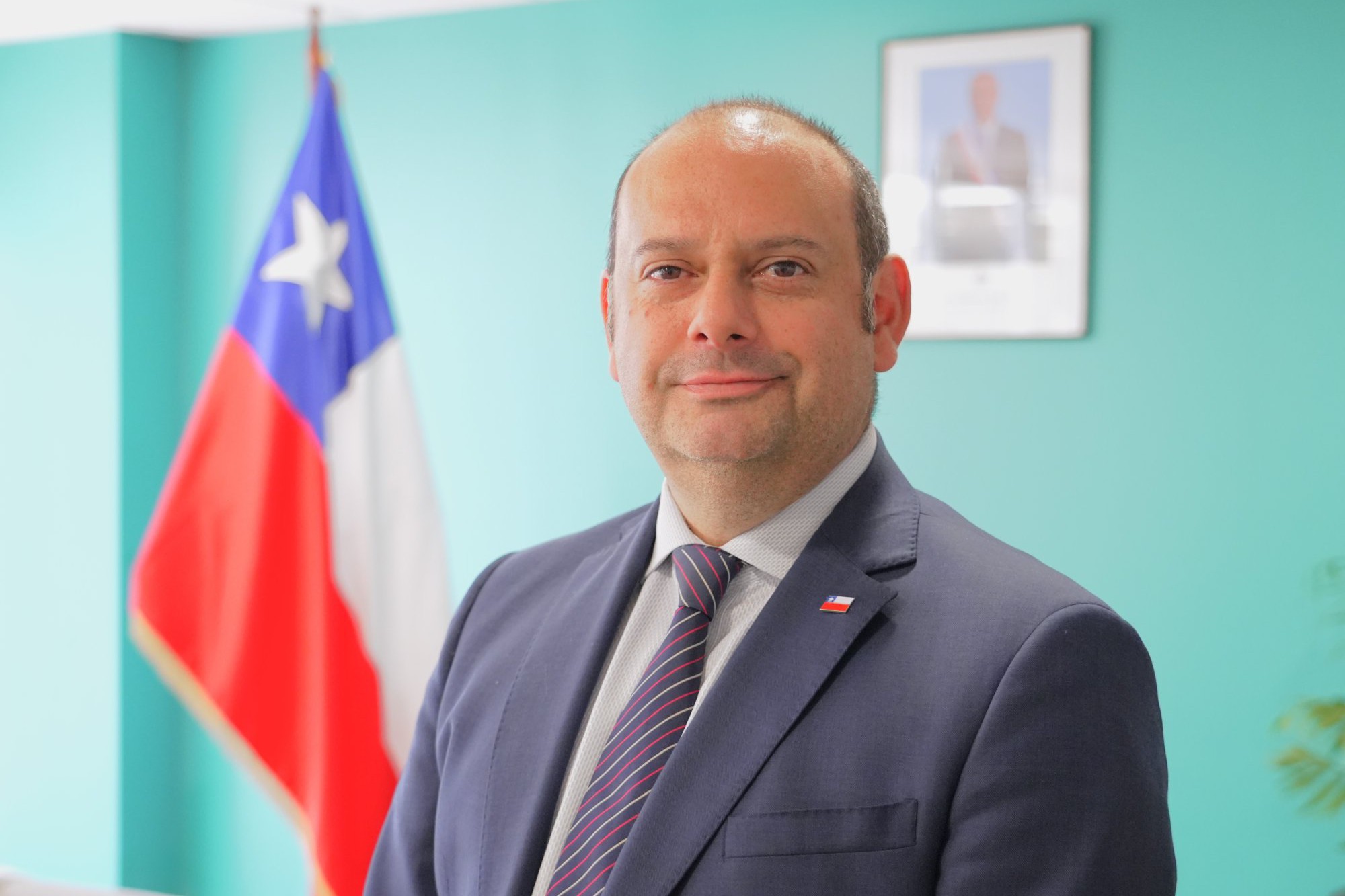 Conadi solicita la compra de 2 iPhone diecisiete Pro Conadi para el director Ignacio Malig Meza y su jefe de gabinete en medio de recortes del 3% anunciada por el gobierno