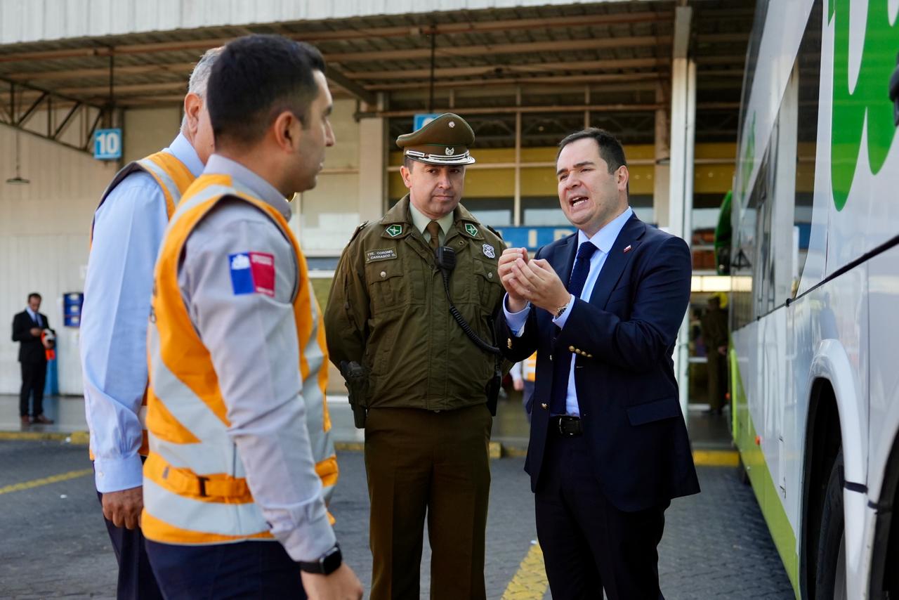 Delegación Presidencial y SEREMI Transportes refuerzan fiscalización en terminales interurbanos por Semana Santa
