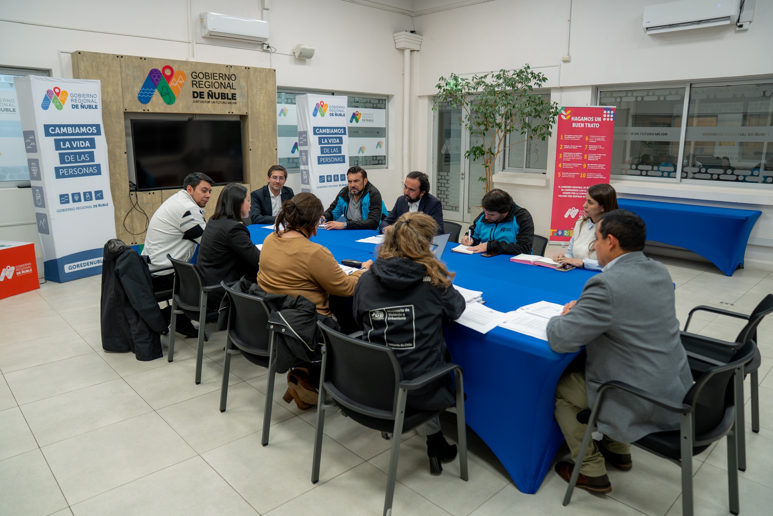 Gobierno Regional se reúne con Minvu para coordinan acciones que permitan retomar proyecto del Parque Sarita Gajardo