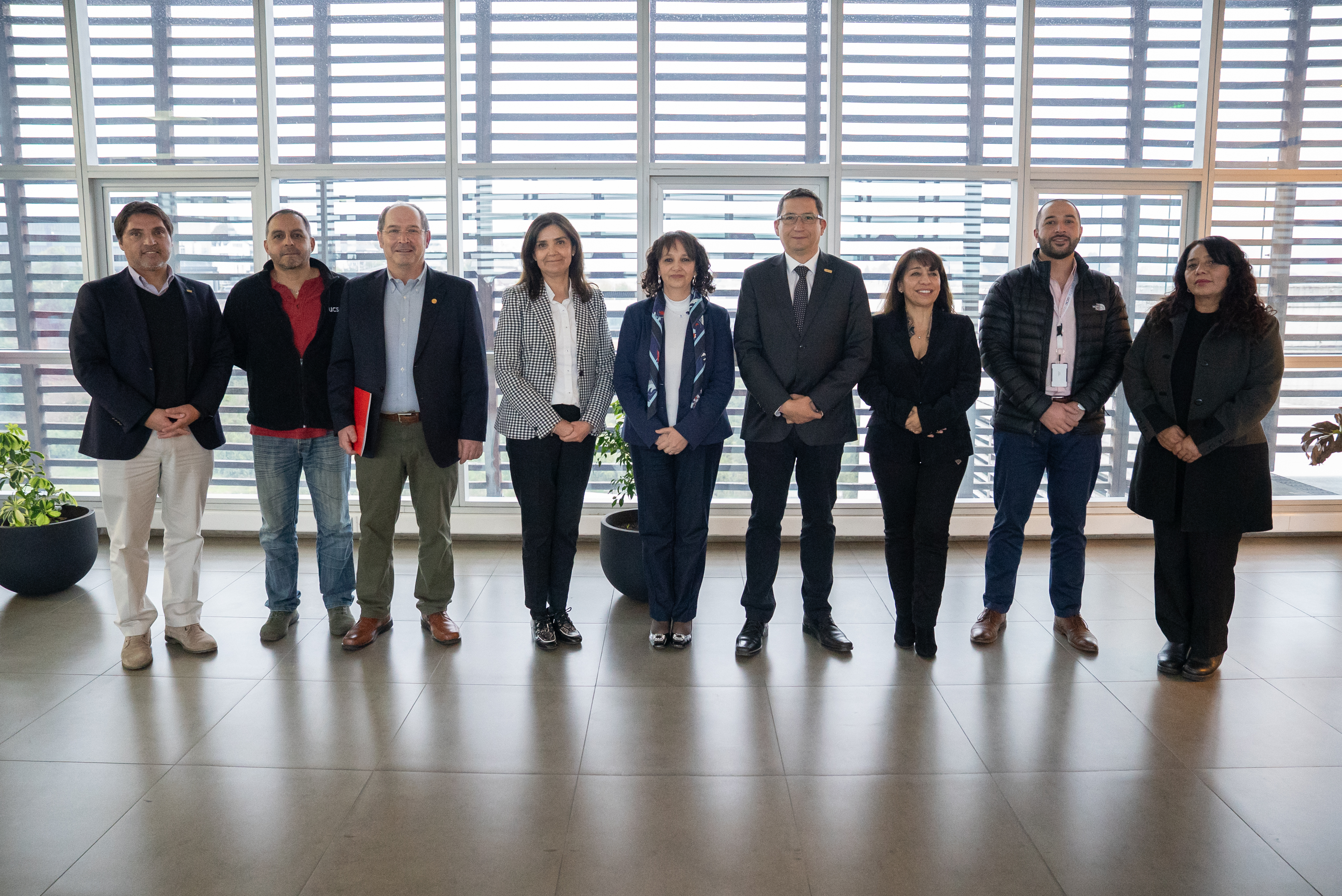 UCSC implementa reducción de jornada laboral a 40 horas en cumplimiento de nueva legislación chilena