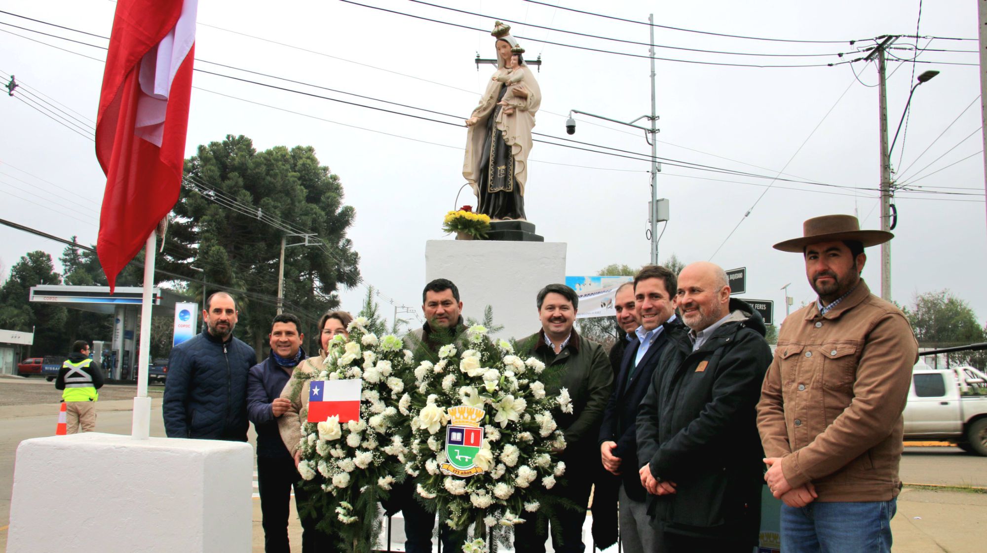 El Carmen inicia su mes aniversario con tradicional ofrenda floral a la Virgen