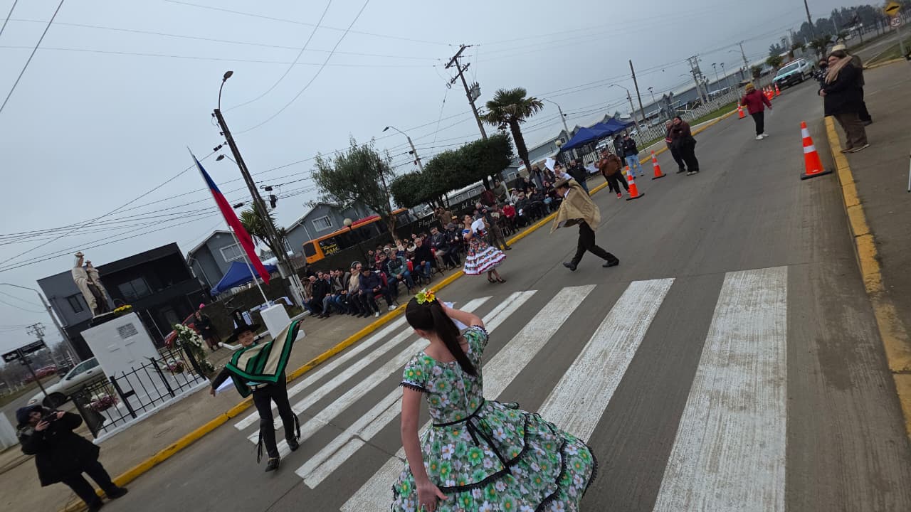 El Carmen inicia su mes aniversario con tradicional ofrenda floral a la Virgen