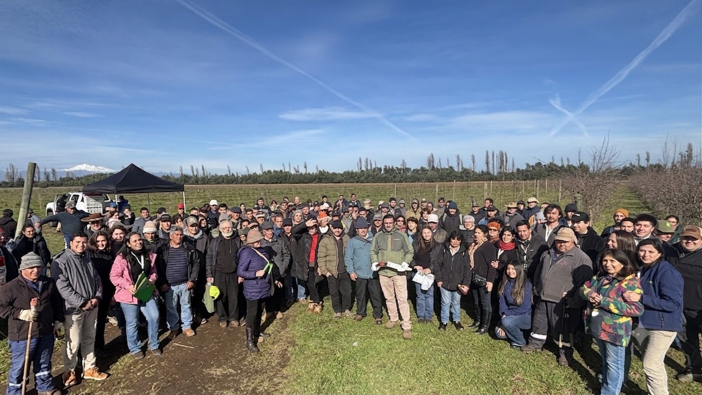 INIA Quilamapu capacitó a 150 agricultores de Ñuble en técnicas de poda e injertación de frutales