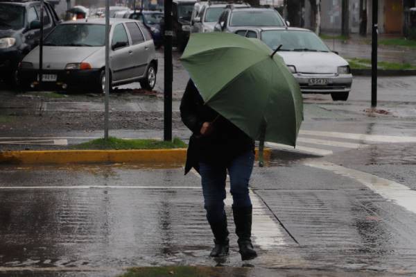 Sistema frontal afecta a 973 personas en Ñuble: San Carlos y Coelemu registran el mayor impacto y miles sin suministro eléctrico