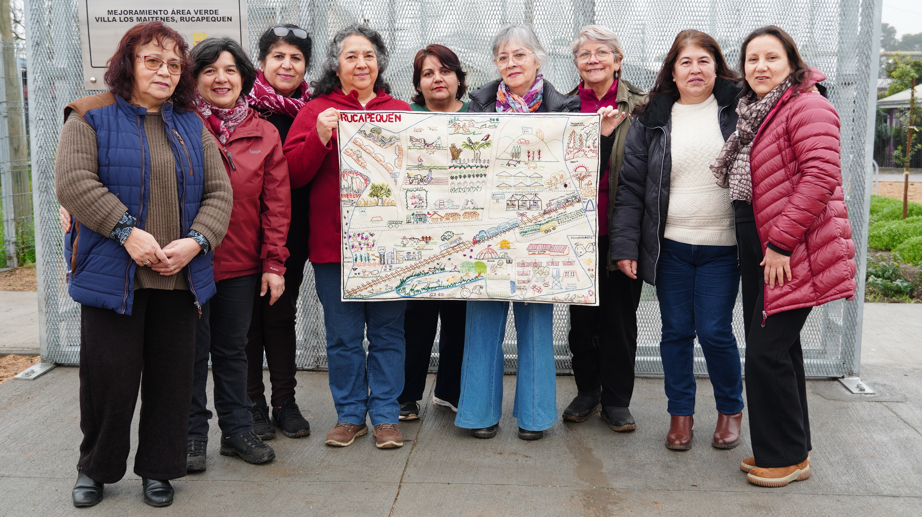 Bordadoras de Rucapequén exhibirán cartografía patrimonial en festival internacional en Valparaíso